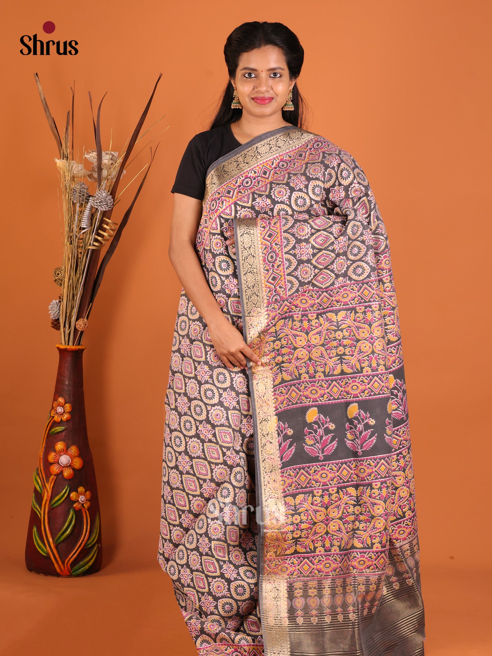 DHS27150 - Moonga Silk Saree