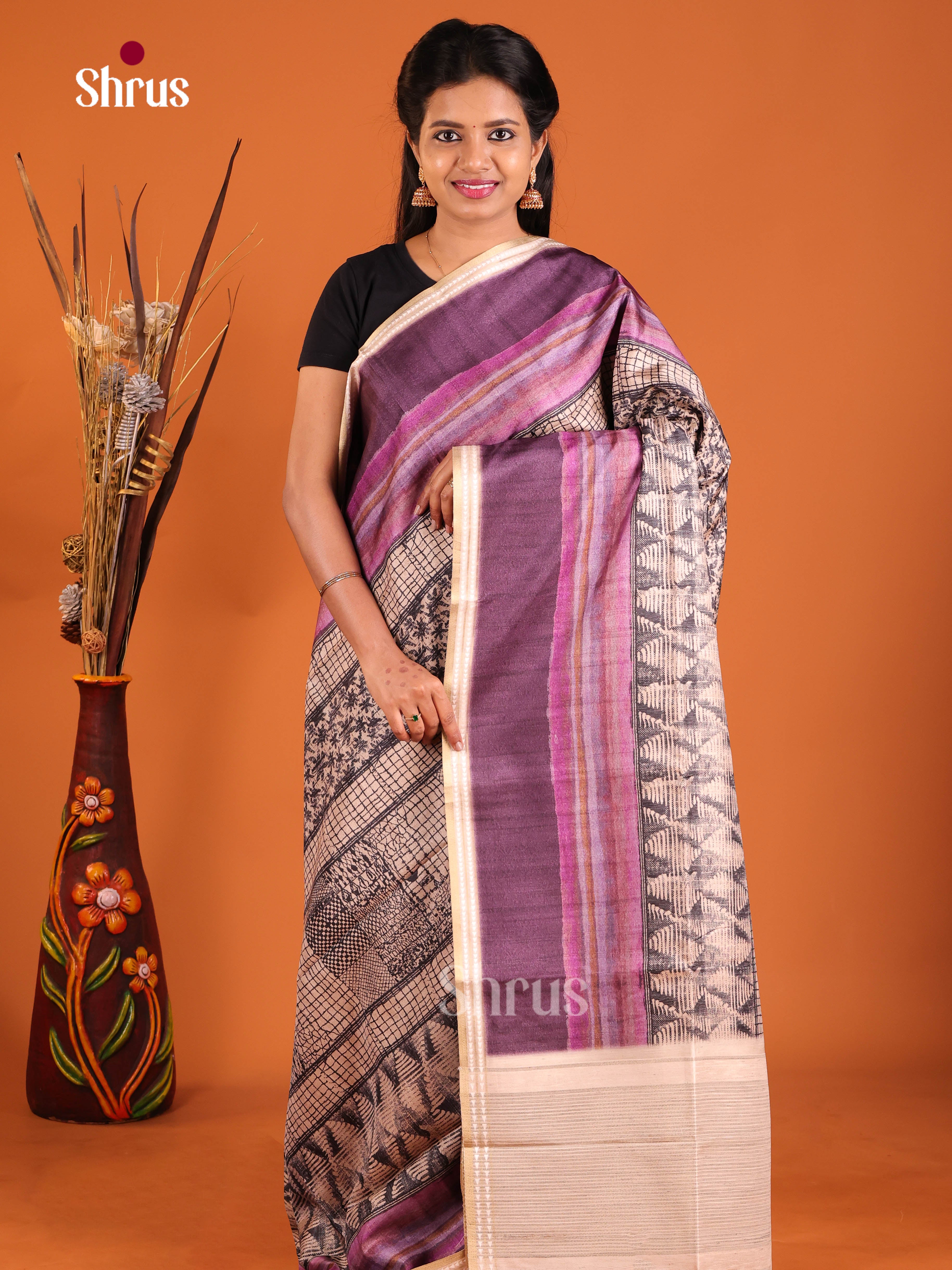 DHS28327 - Semi matka Saree