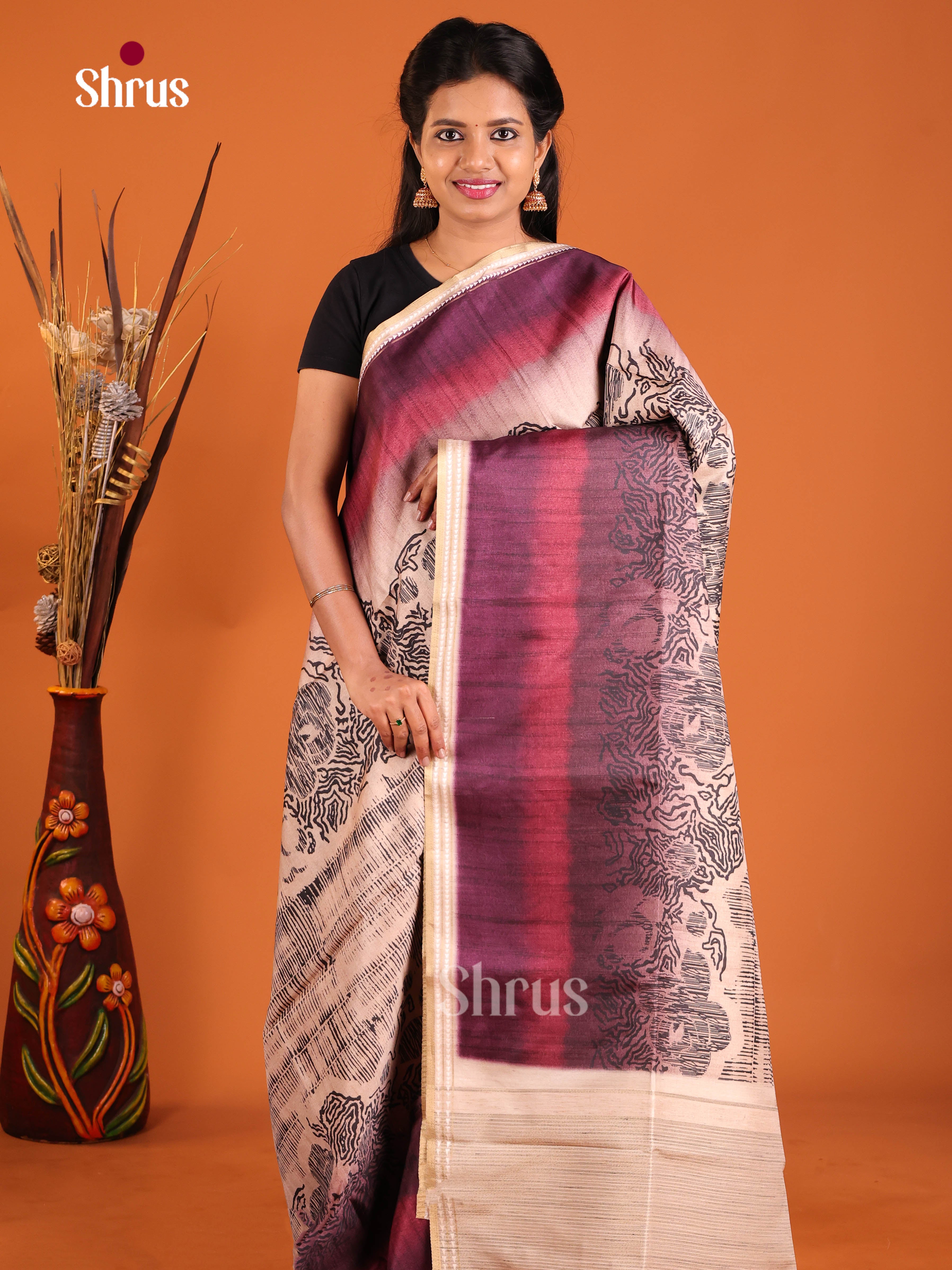 DHS28340 - Semi matka Saree