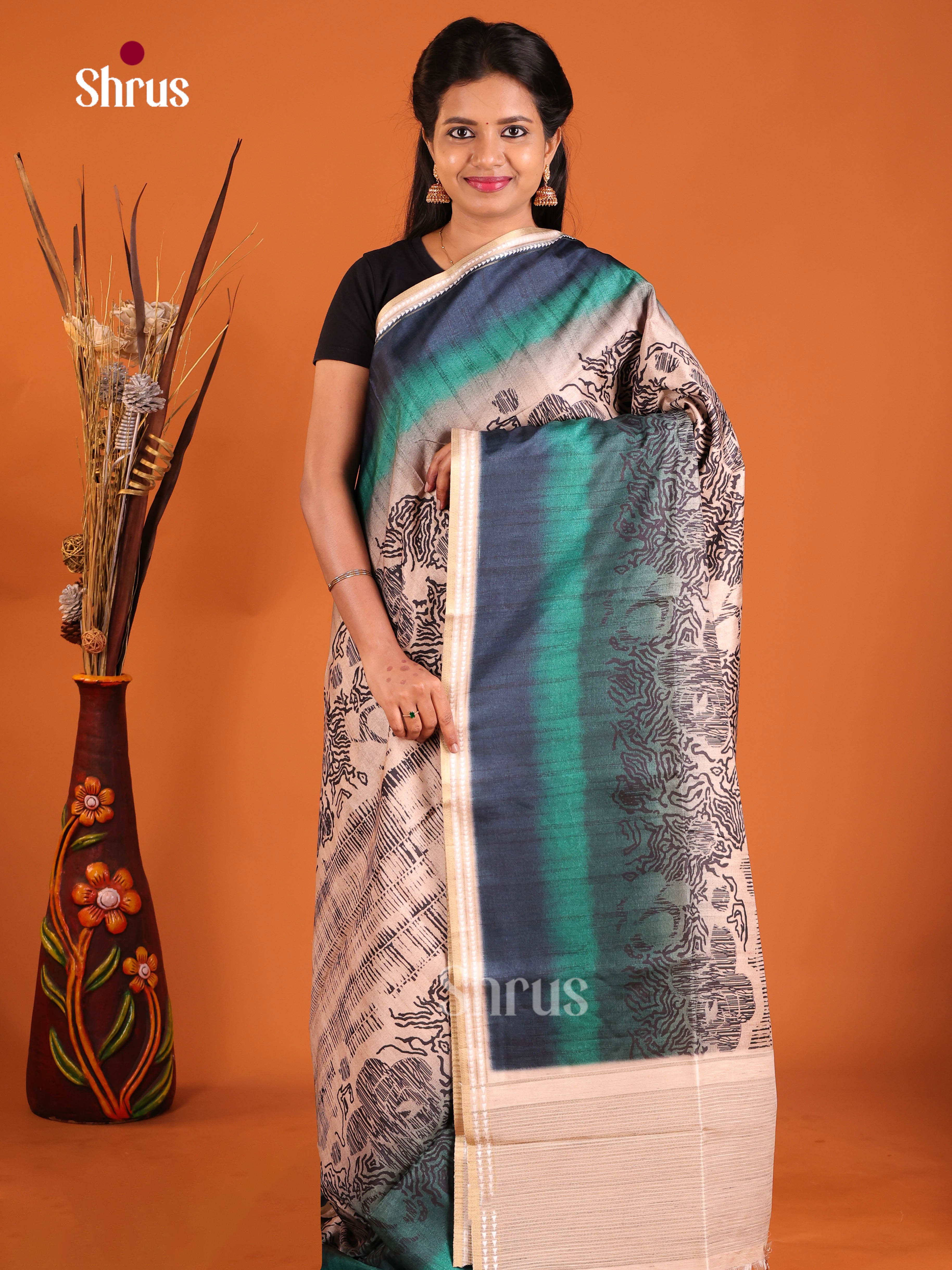 DHS28342 - Semi matka Saree