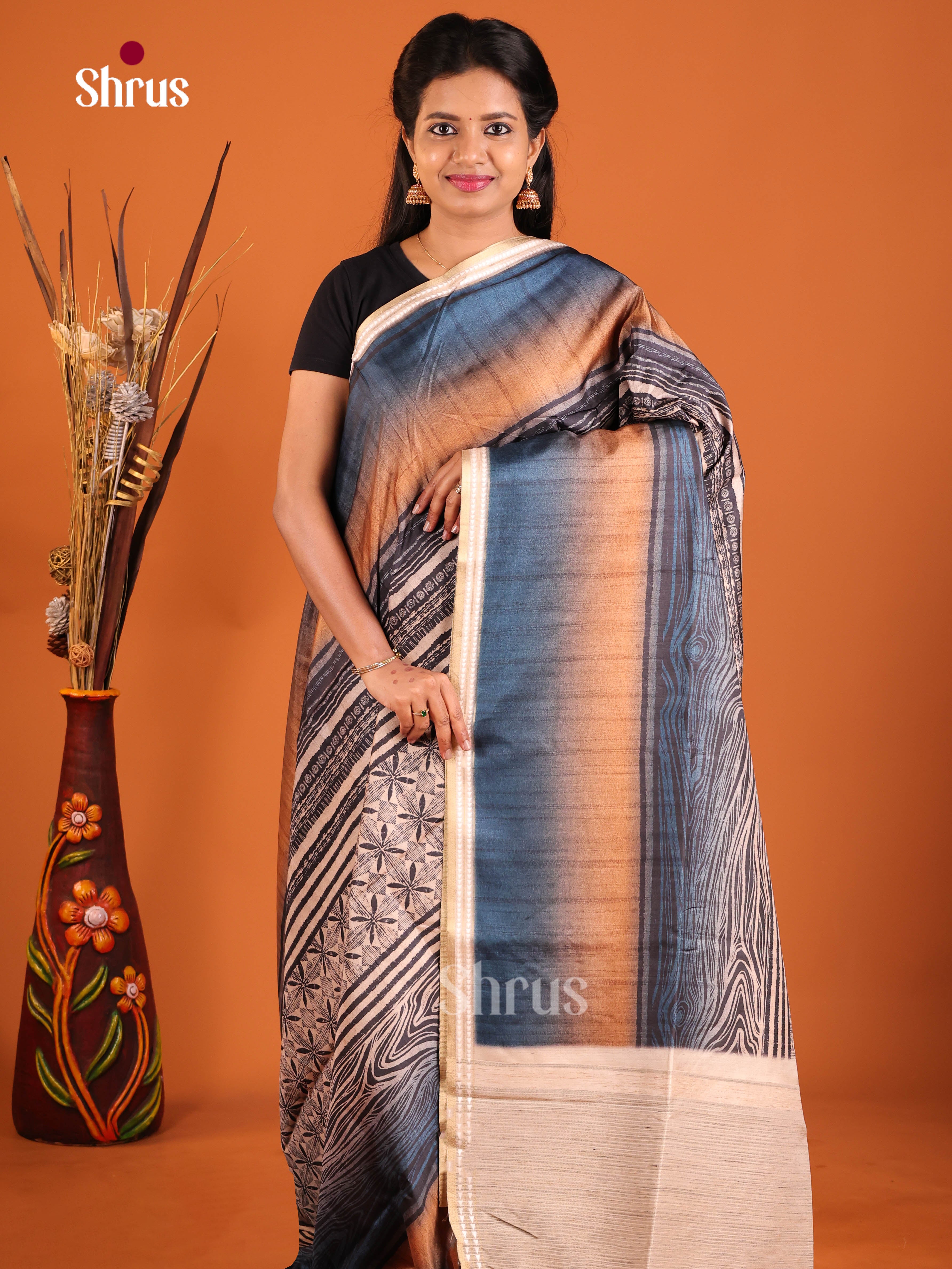DHS28344 - Semi matka Saree
