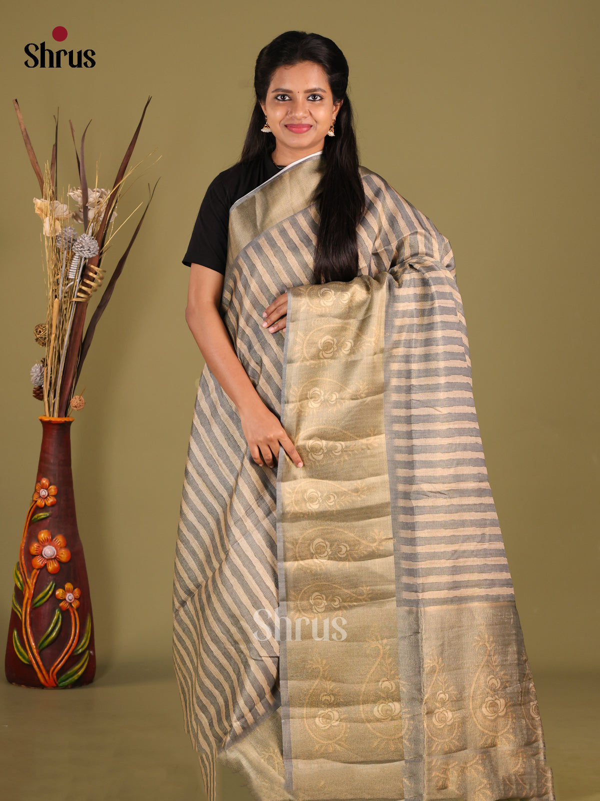 DHS28418 - Semi matka Saree