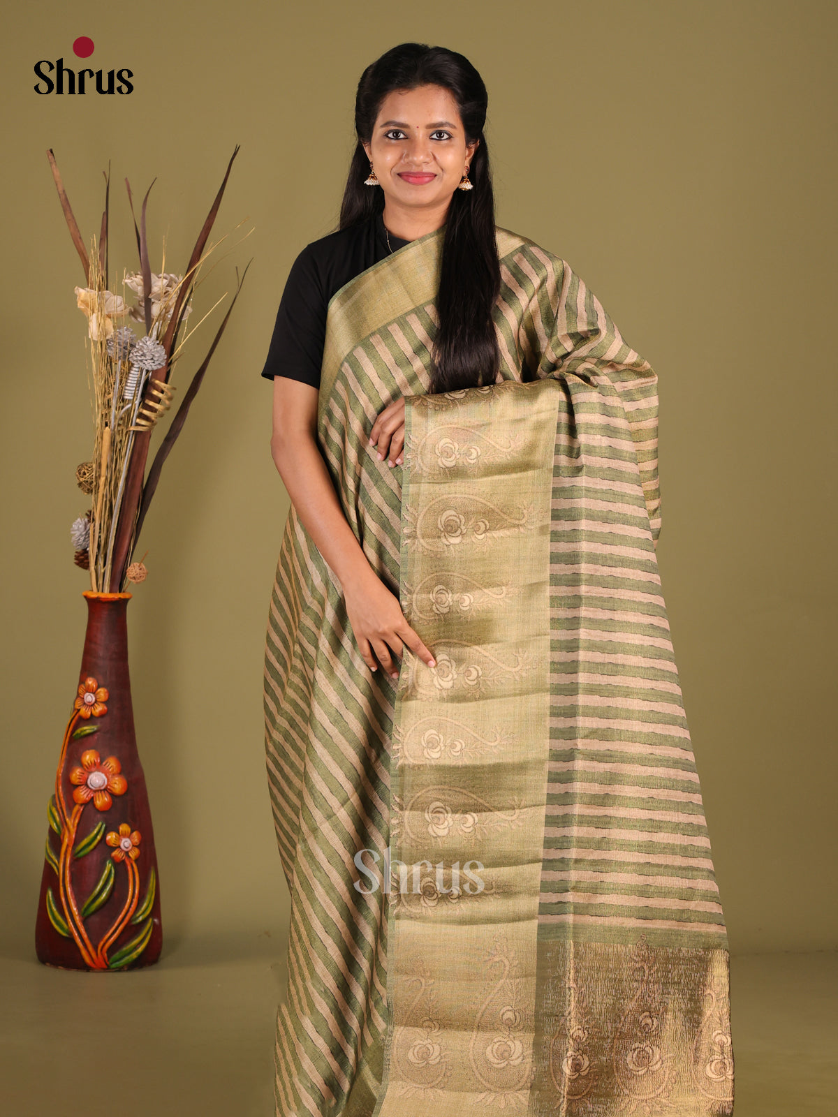 DHS28463 - Semi matka Saree
