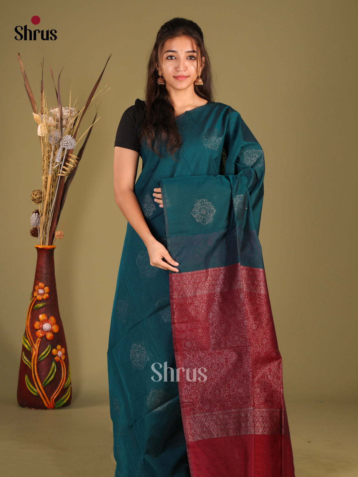 Peacock Green & Maroon - Semi Silkcotton Saree - Shop on Shrus.com