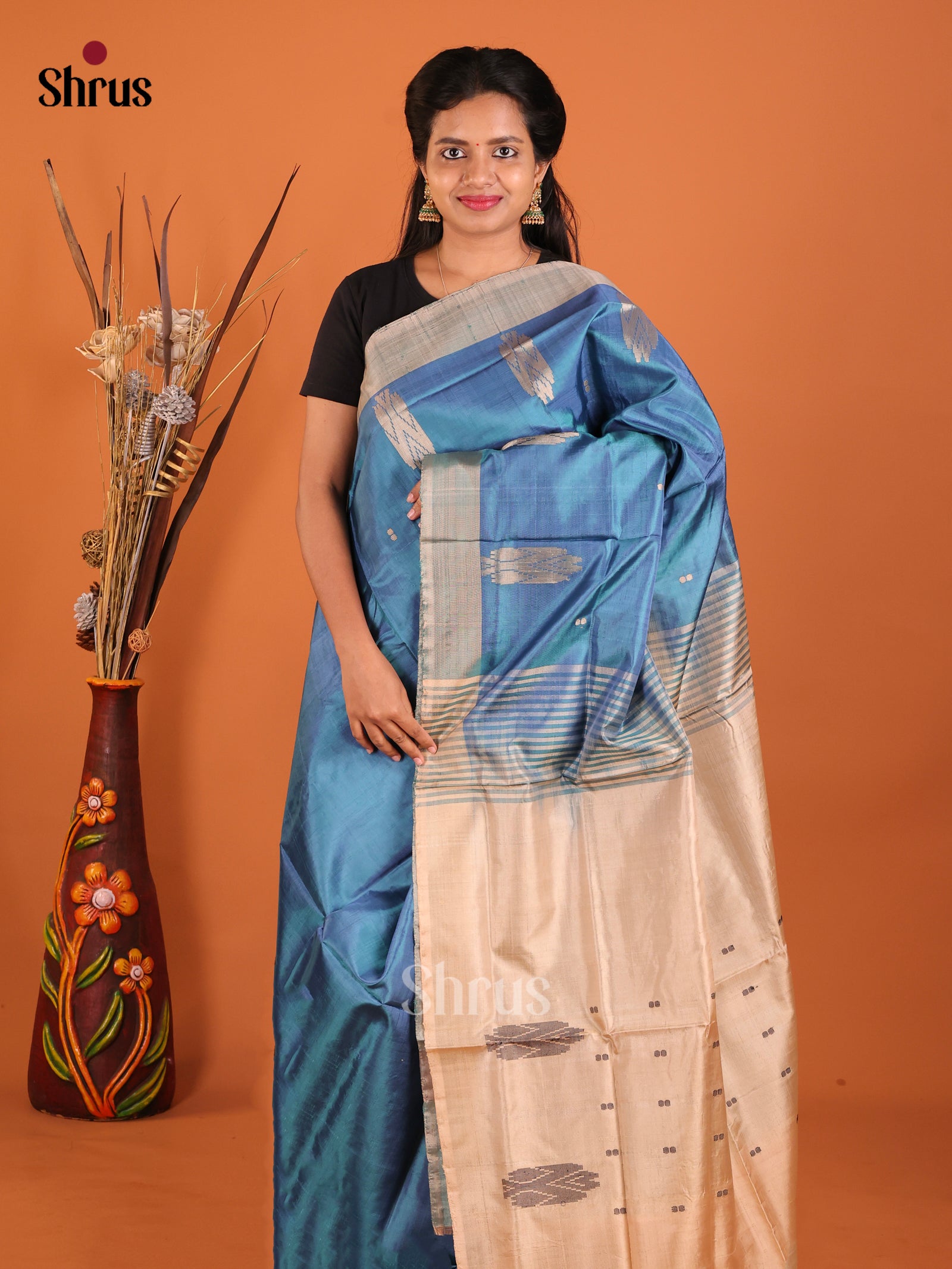 DHS29471 - Banana Pith without blouse Saree - Shop on Shrus.com