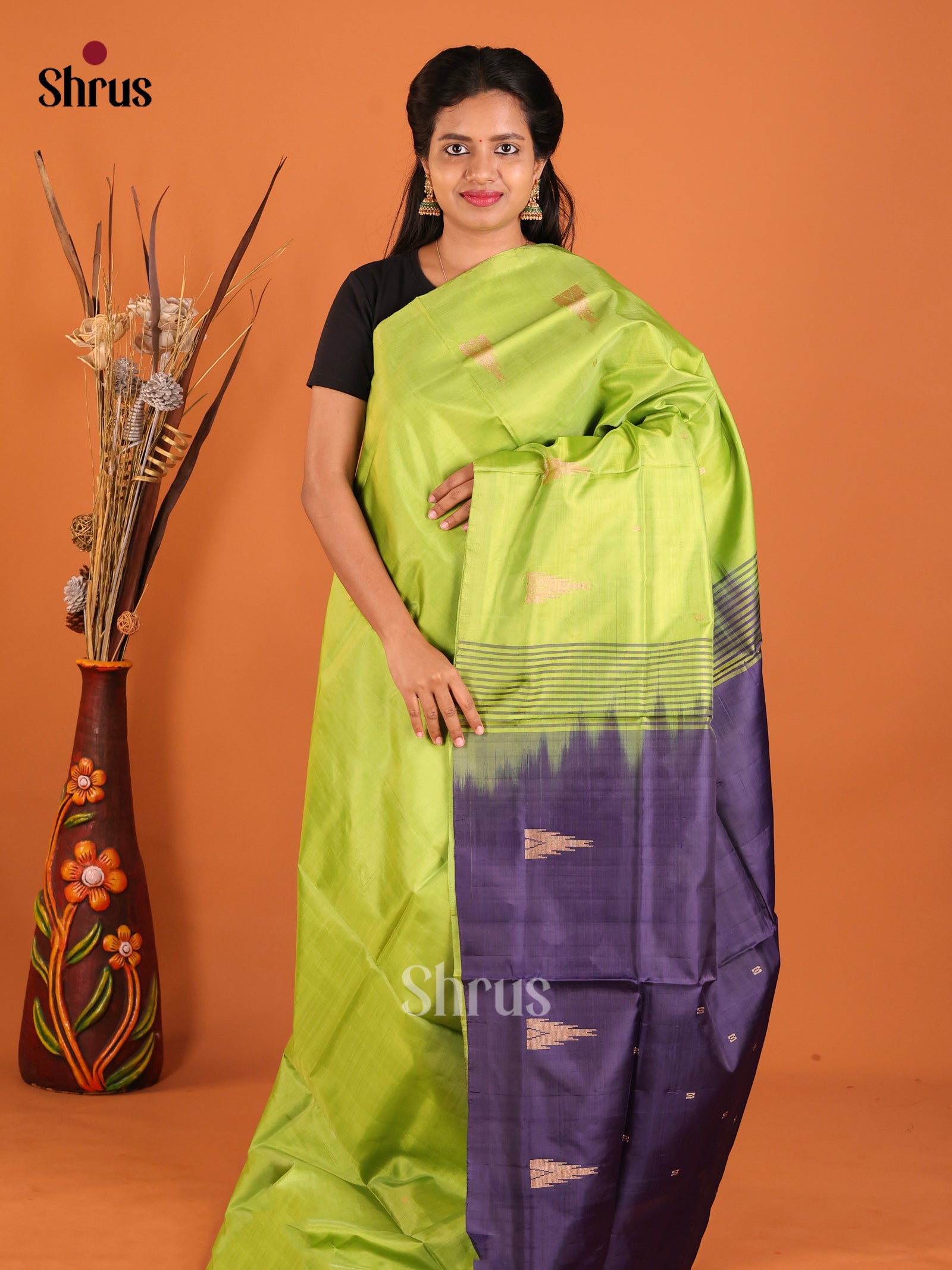 DHS29492 - Banana Pith without blouse Saree - Shop on Shrus.com