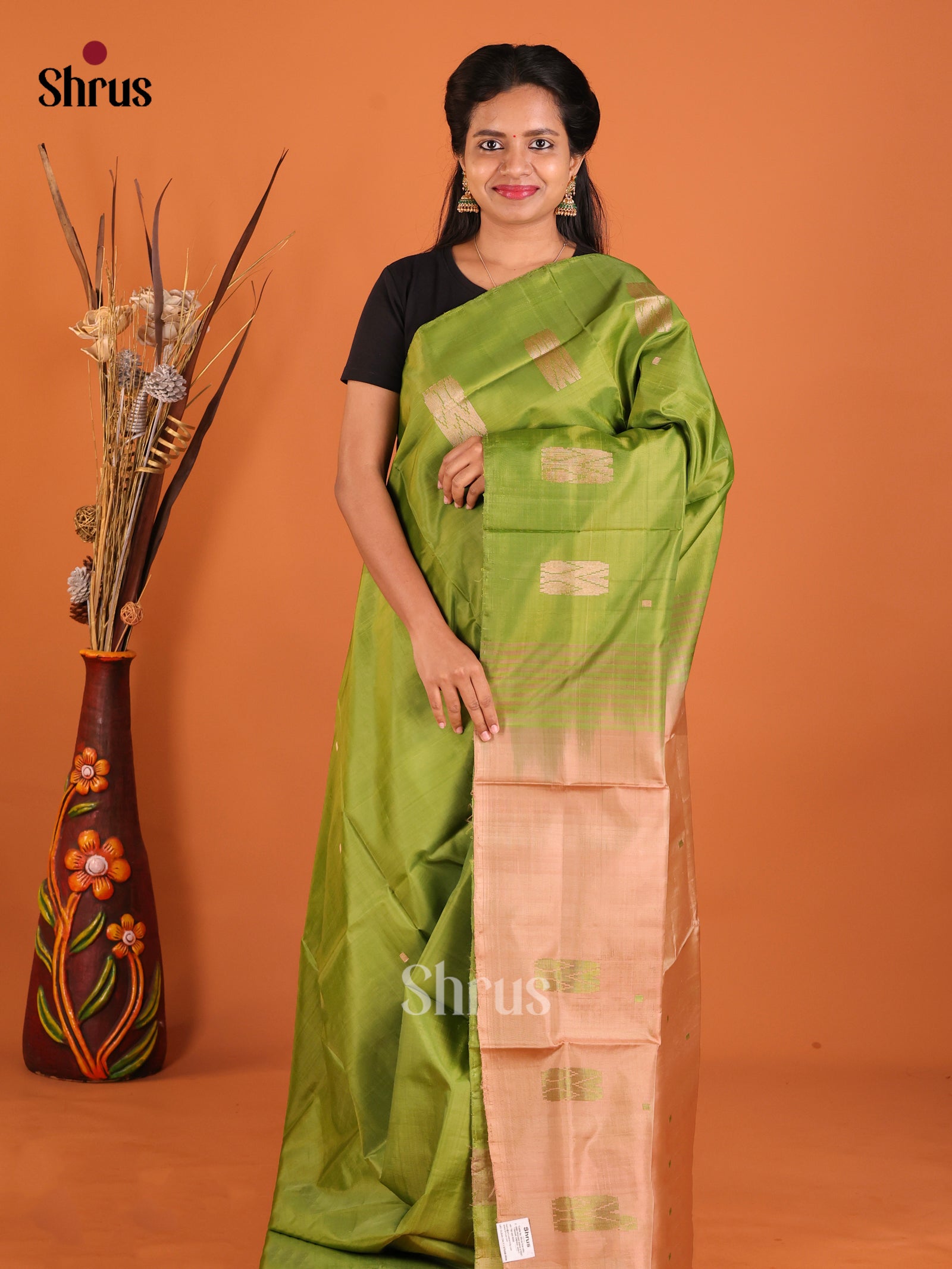 DHS29505 - Banana Pith without blouse Saree - Shop on Shrus.com