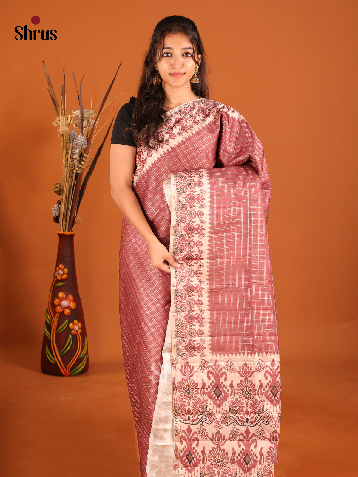 Arakku & Cream- Moonga Silk Saree