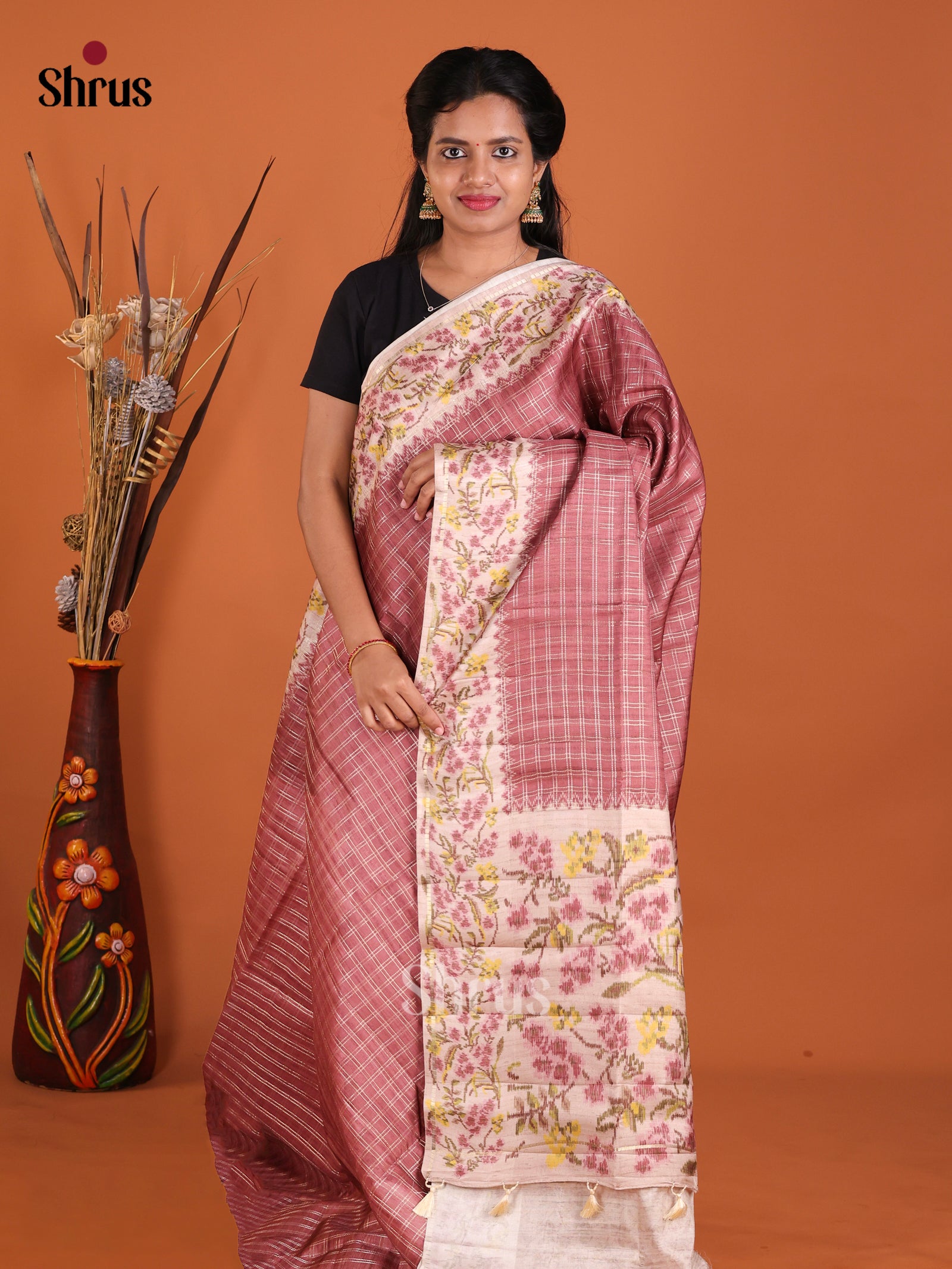 arakku & Cream - Moonga Silk Saree