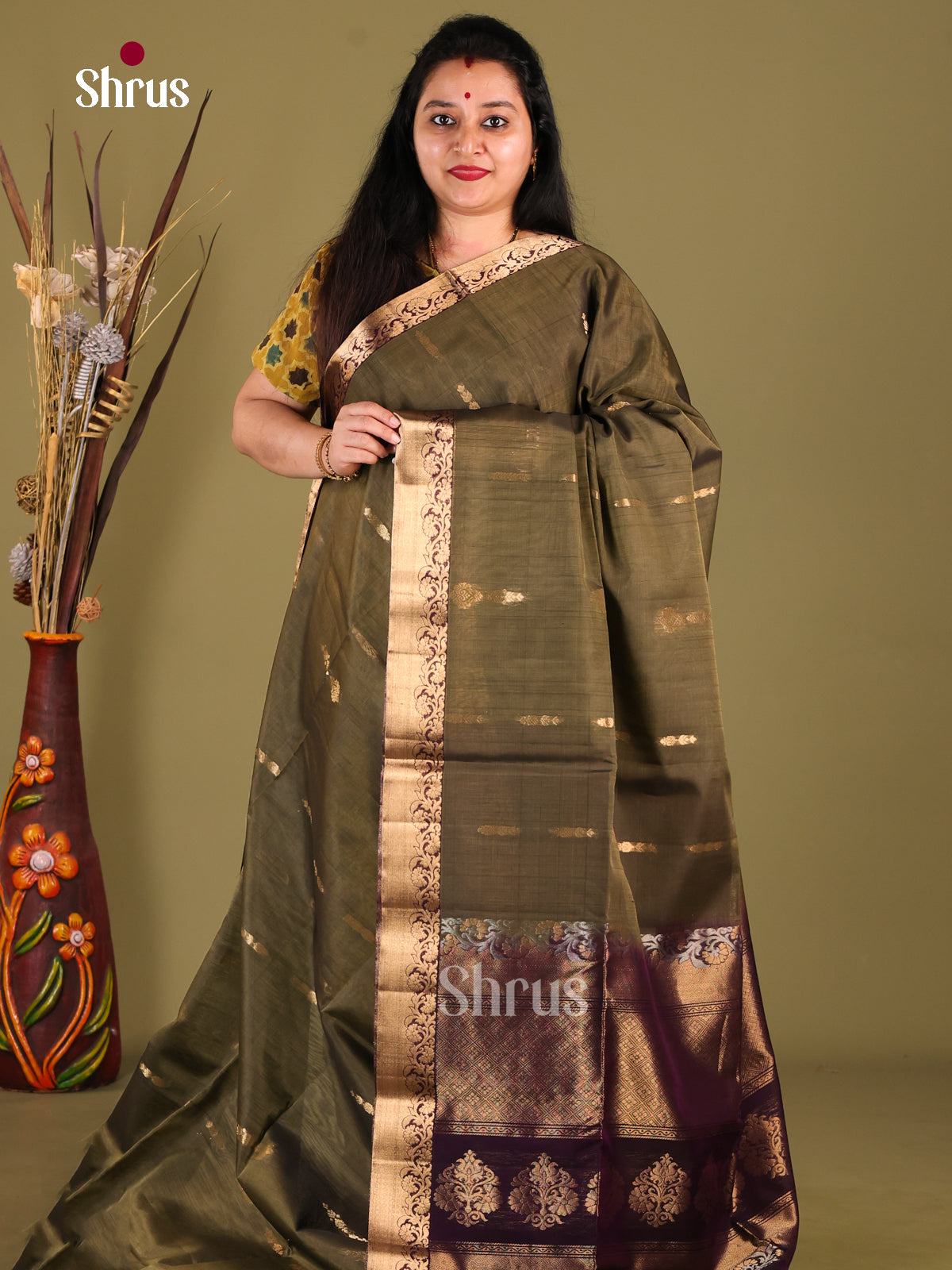 Classy Chutney Green Silk Cotton Saree With Zari Buttas & Purple Pallu