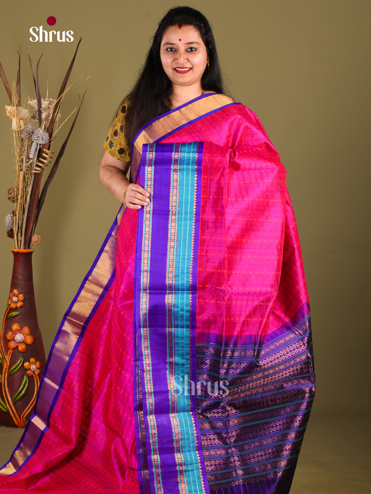Exquisite Pink Silk Cotton Saree With Checks & Blue Korvai Zari Border - Shop on Shrus.com