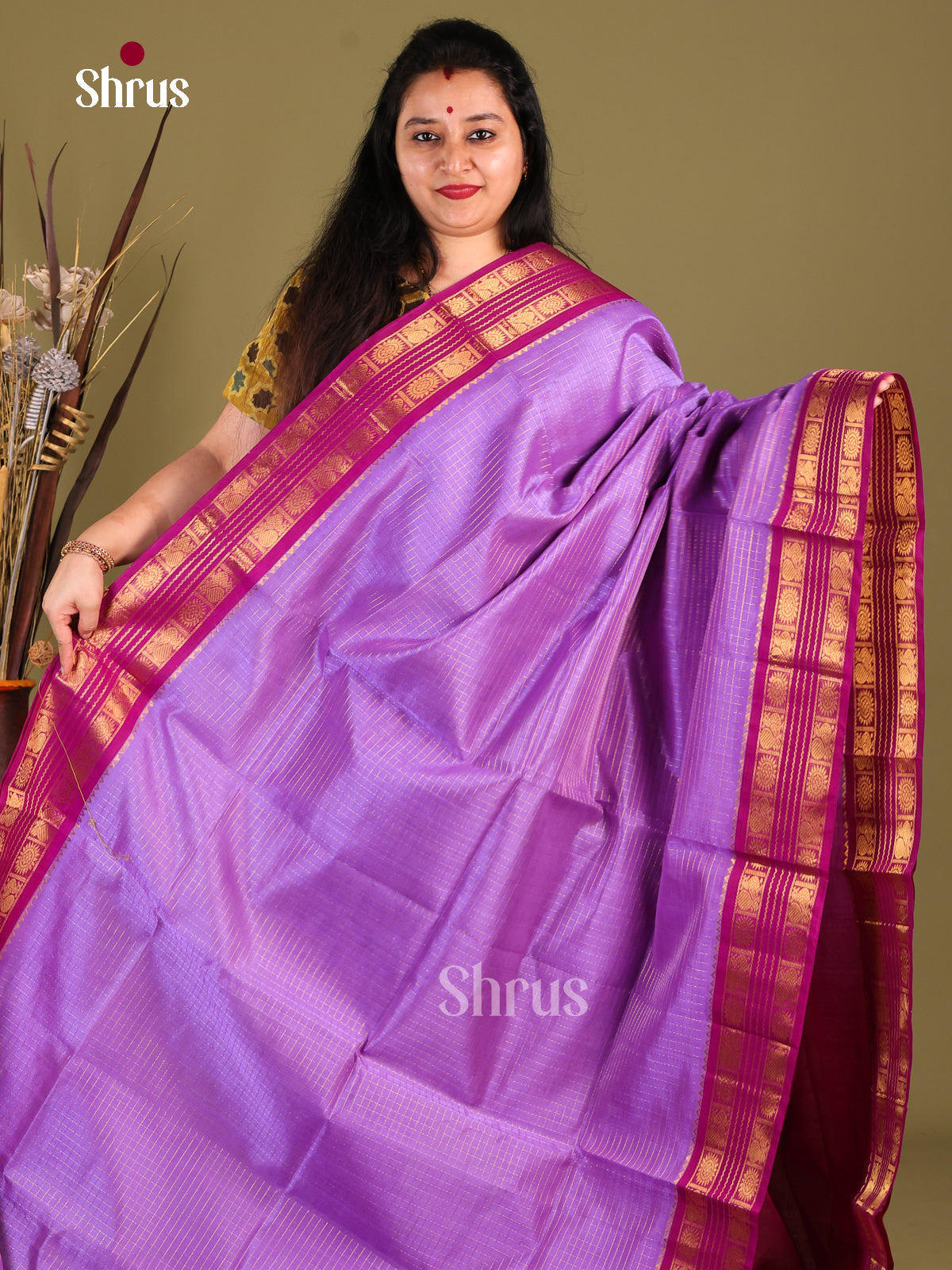 Timeless Lavender Silk Cotton Saree With Checks & Purple Korvai Zari Border - Shop on Shrus.com