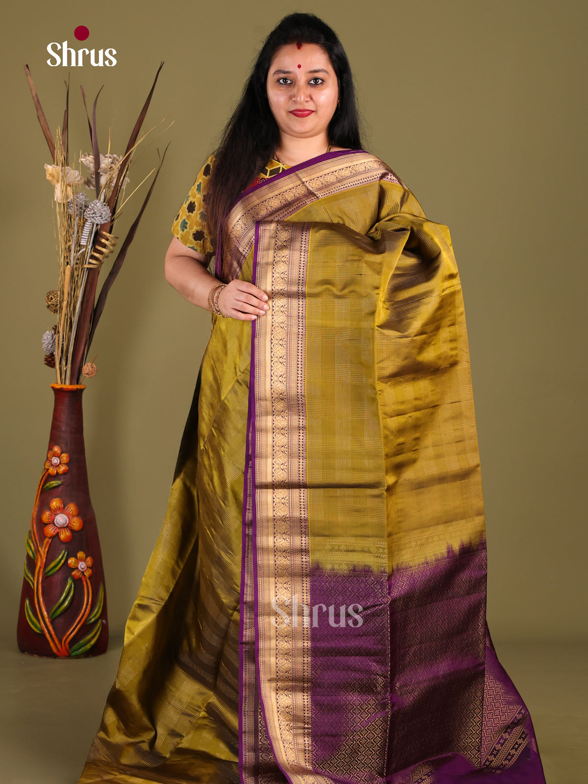 DIS01197 - Soft Silk (HR) Saree - Shop on Shrus.com