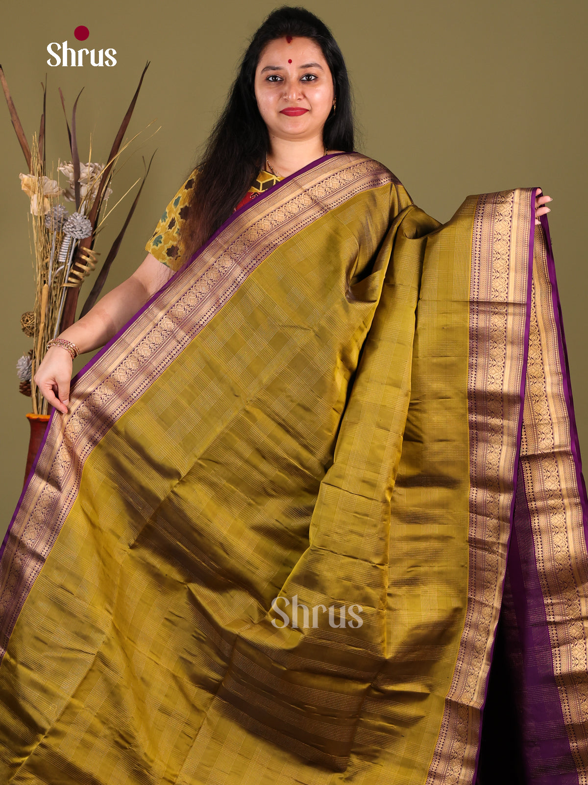 DIS01197 - Soft Silk (HR) Saree - Shop on Shrus.com