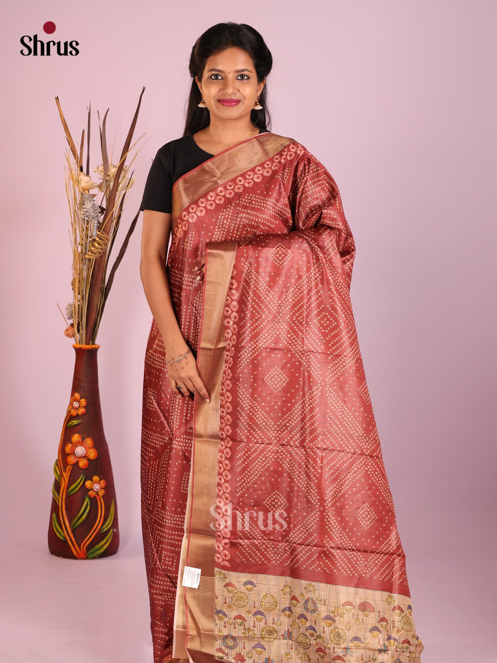 Arakku & Beige- Butter silk Saree