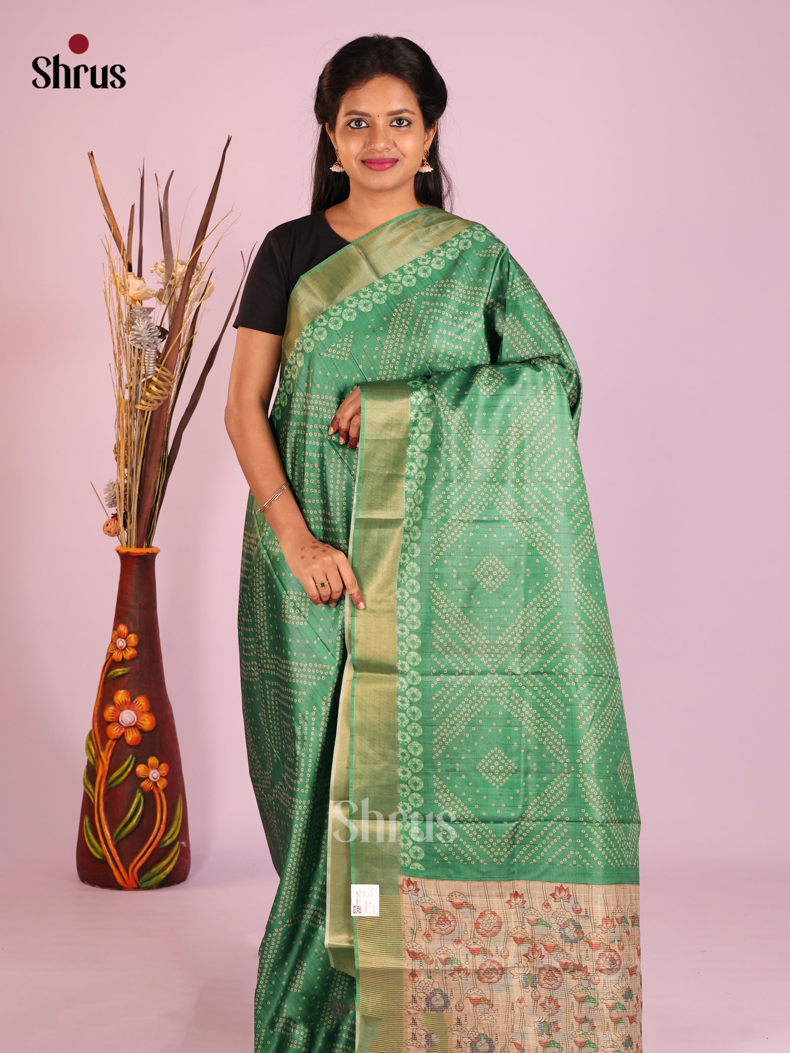 Green & Cream - Butter silk Saree