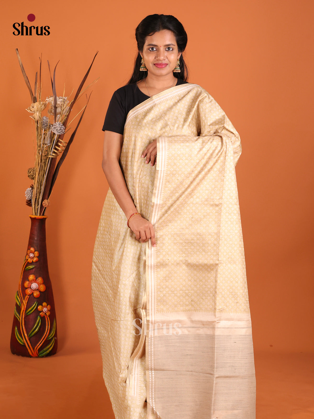 DIS02204 - Semi matka Saree
