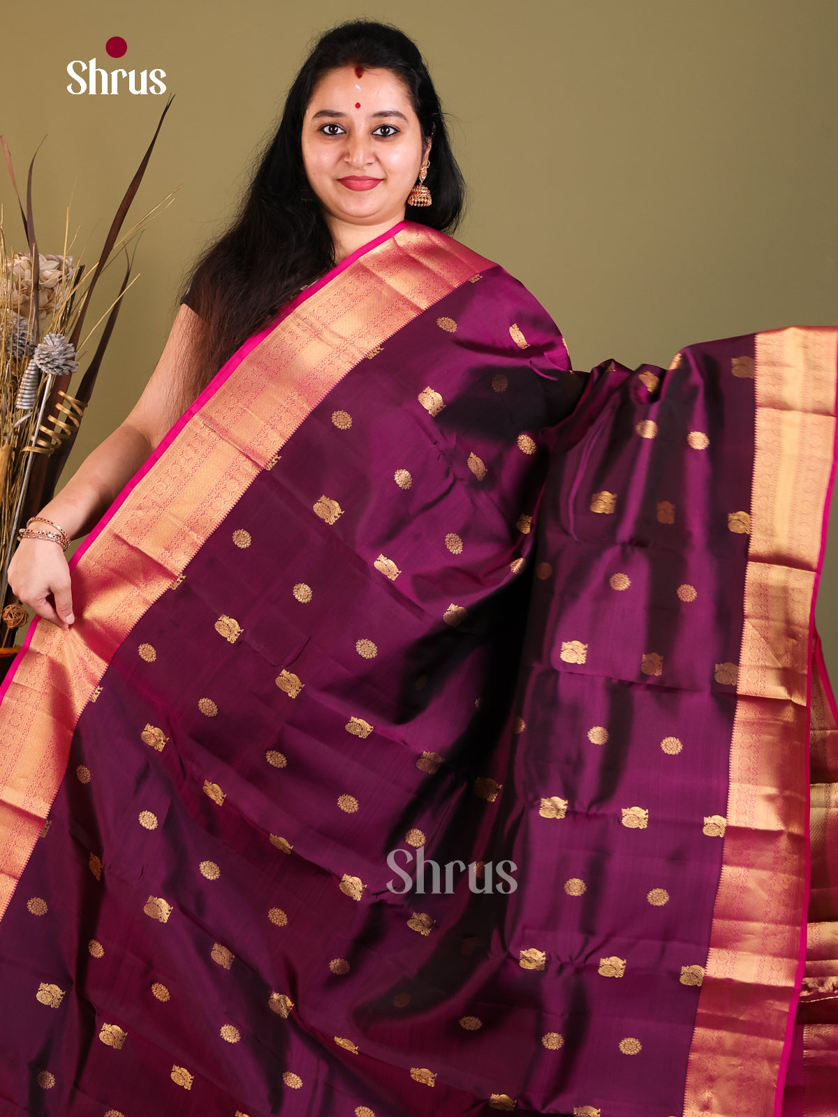DIS05001 - Kanchipuram-halfpure Saree - Shop on Shrus.com