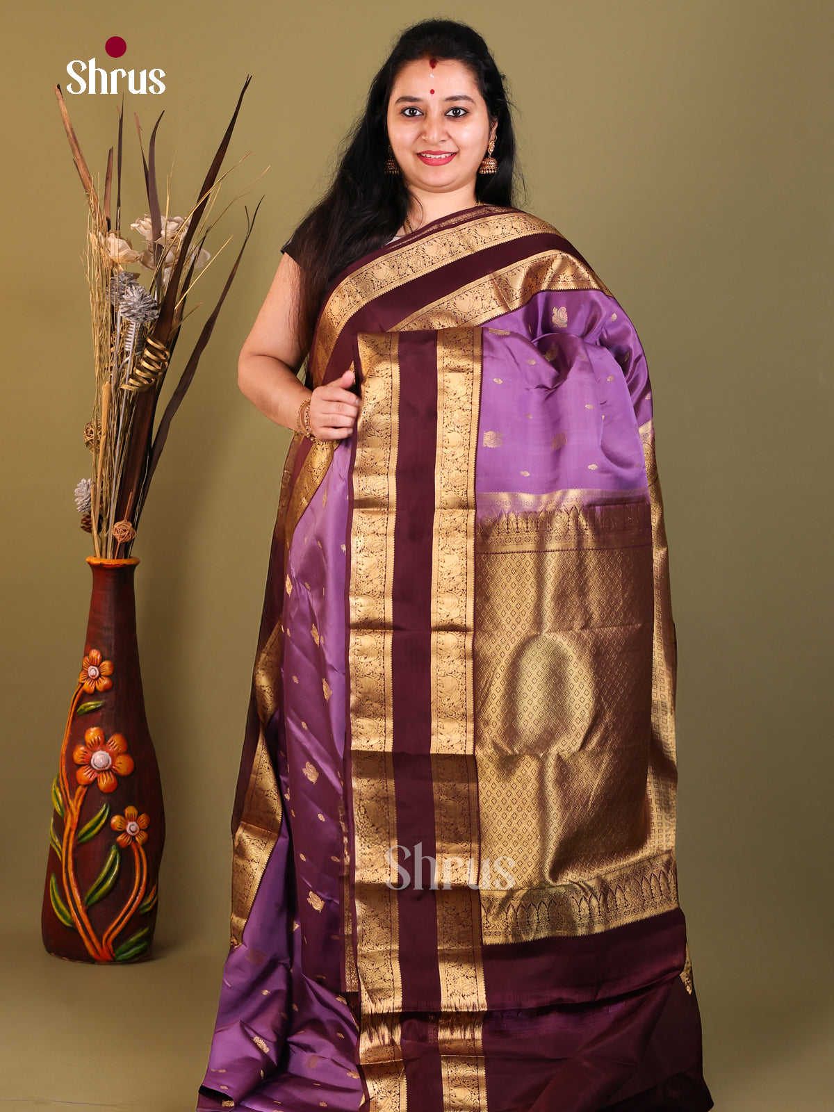 DIS05012 - Kanchipuram-halfpure Saree - Shop on Shrus.com