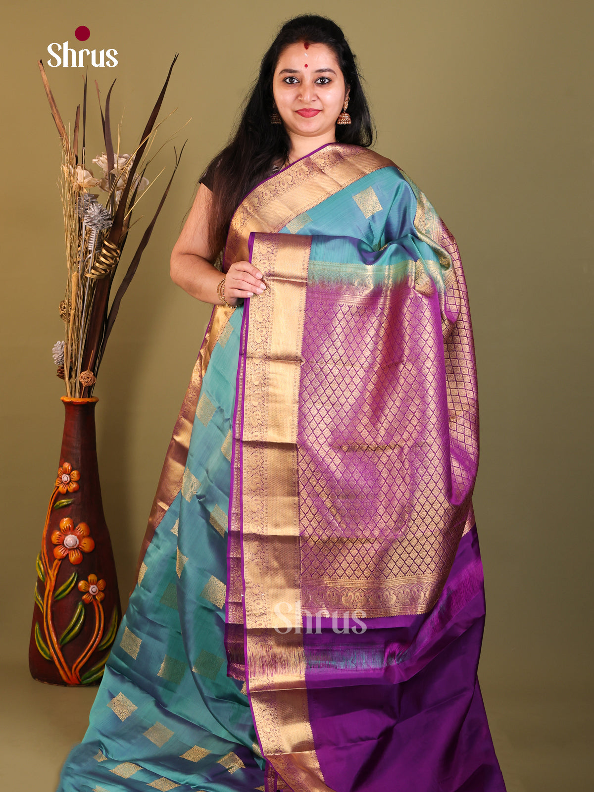 DIS05020 - Kanchipuram-halfpure Saree - Shop on Shrus.com