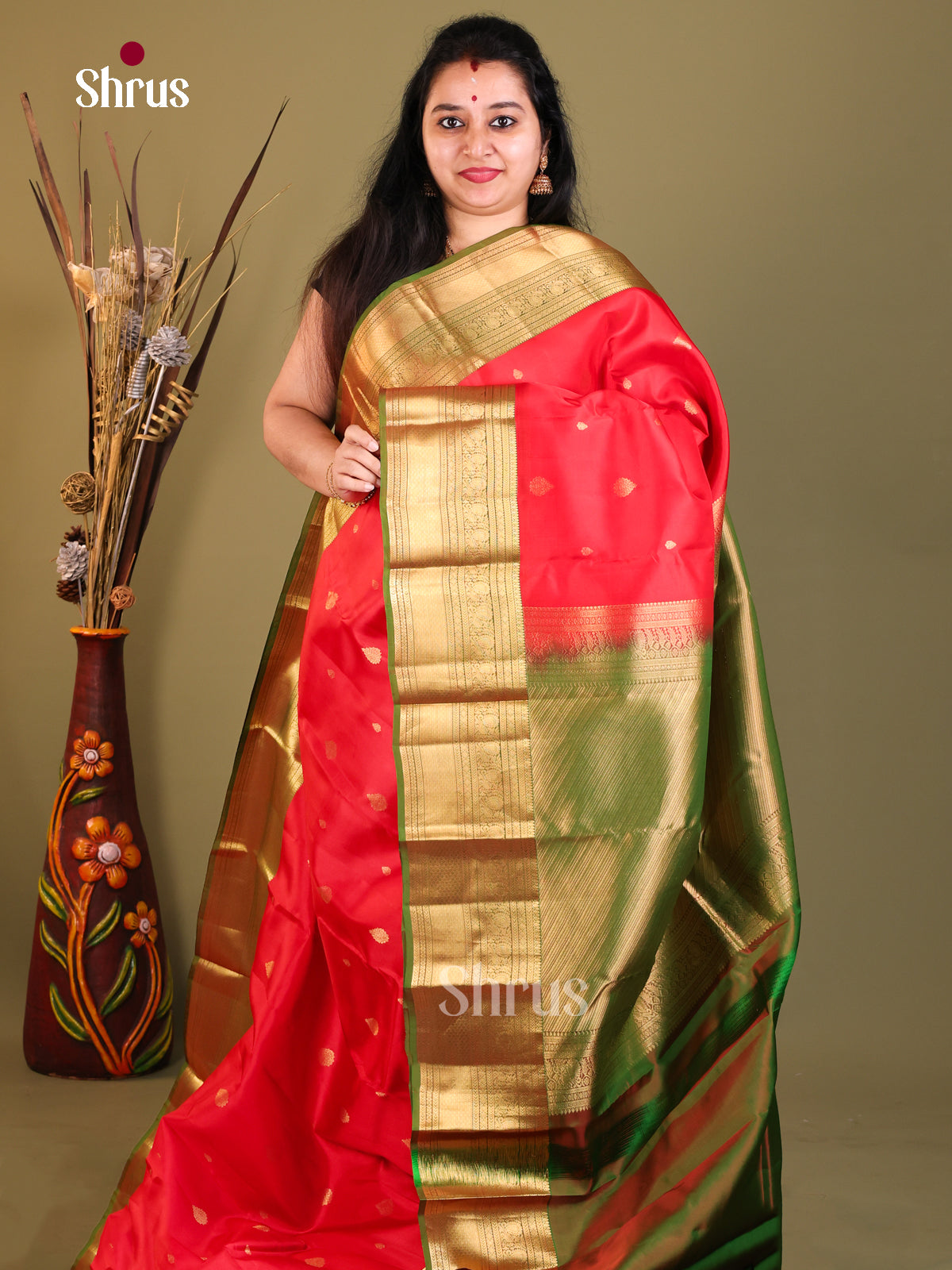 Red & Green - Kanchipuram-halfpure Saree