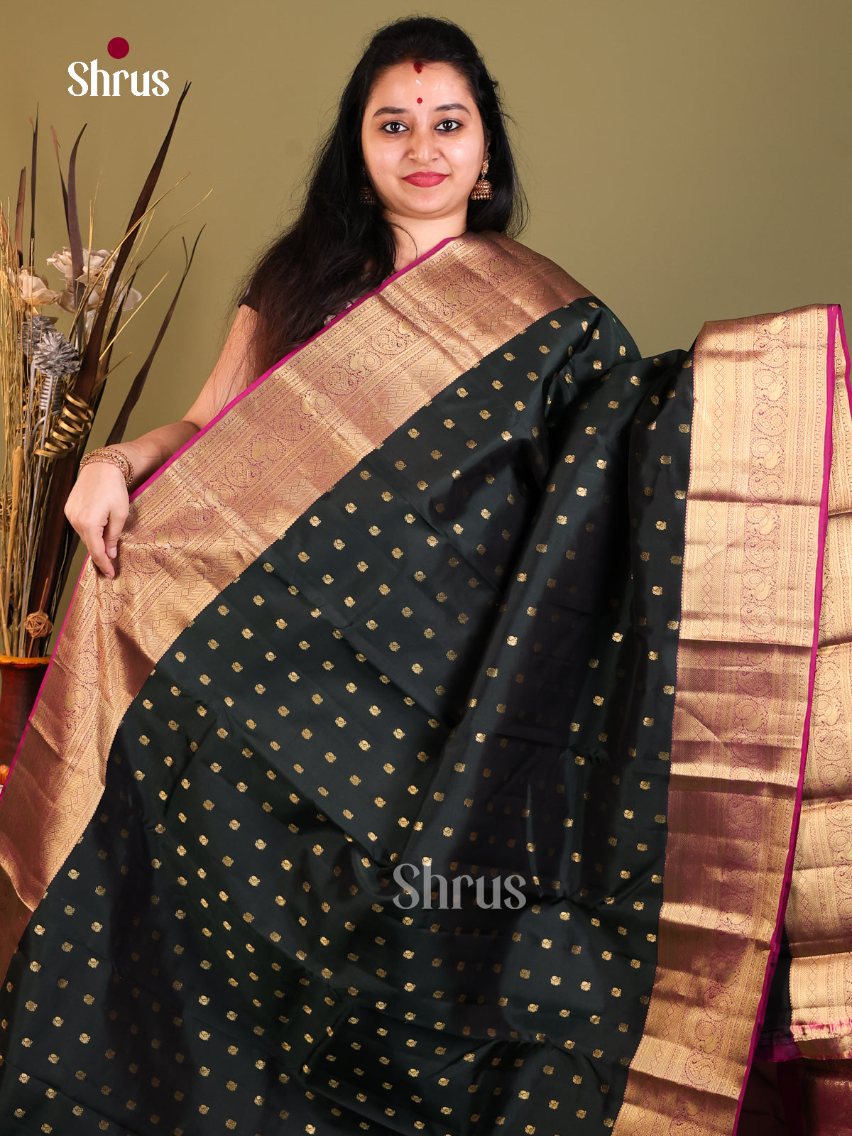 Black & Purple- Kanchipuram-halfpure Saree