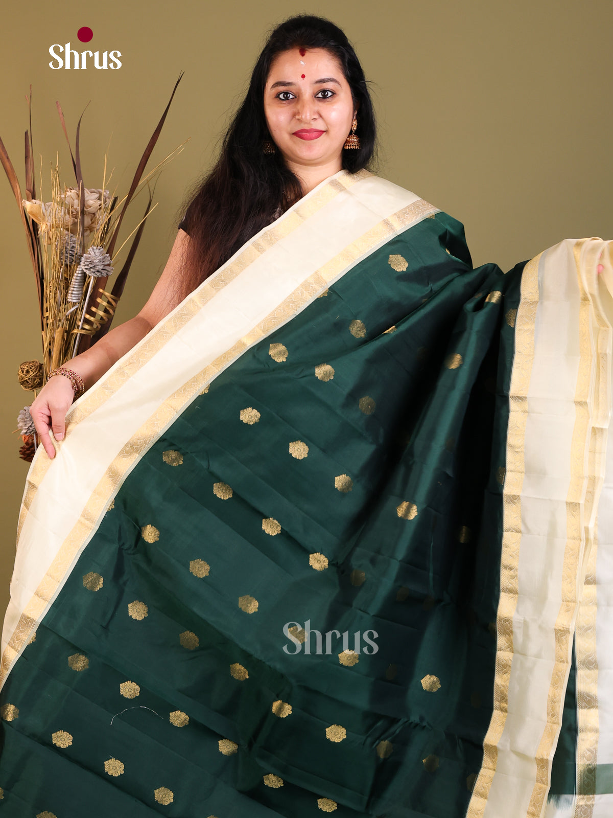 Dark Green & Cream - Kanchipuram-halfpure Saree - Shop on Shrus.com