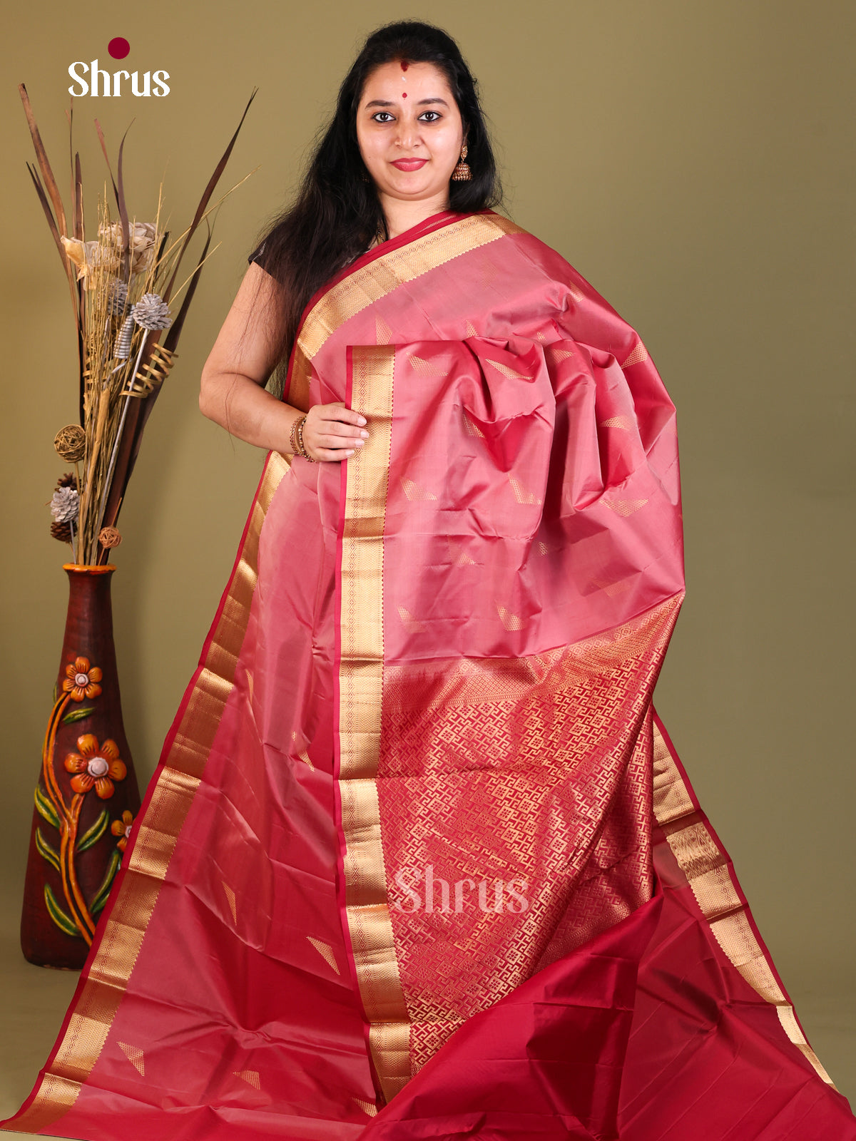 shiny pink Kanchipuram Butta design Saree