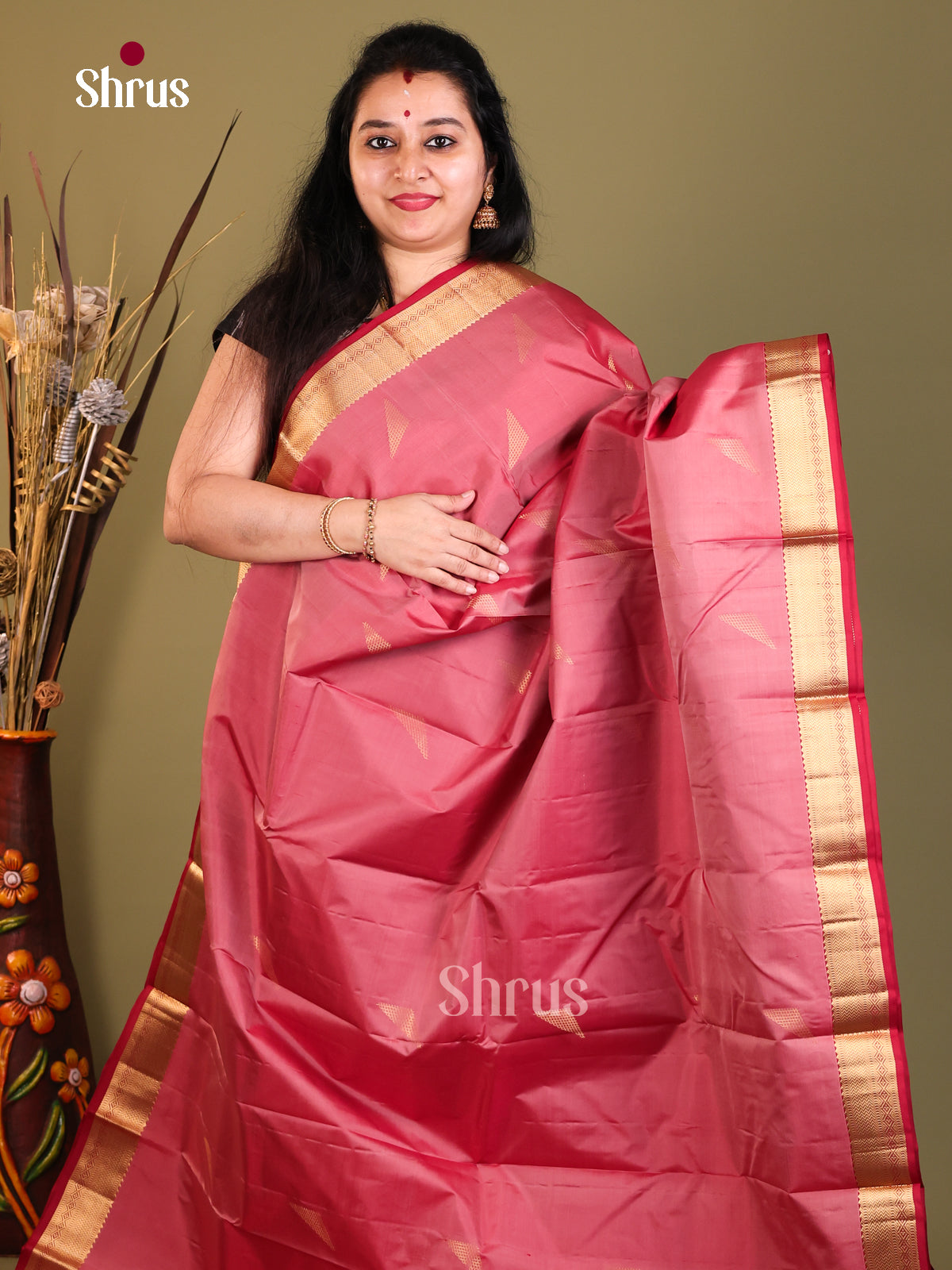 shiny pink Kanchipuram Butta design Saree -1