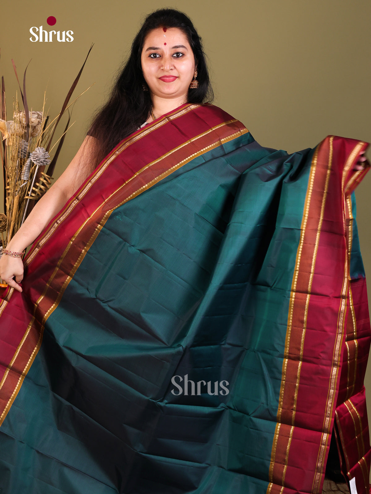Bottle green and red Kanchipuram silk Saree -1