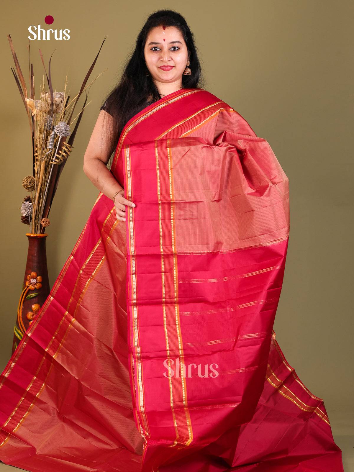 Radiant red Kanchipuram silk Saree