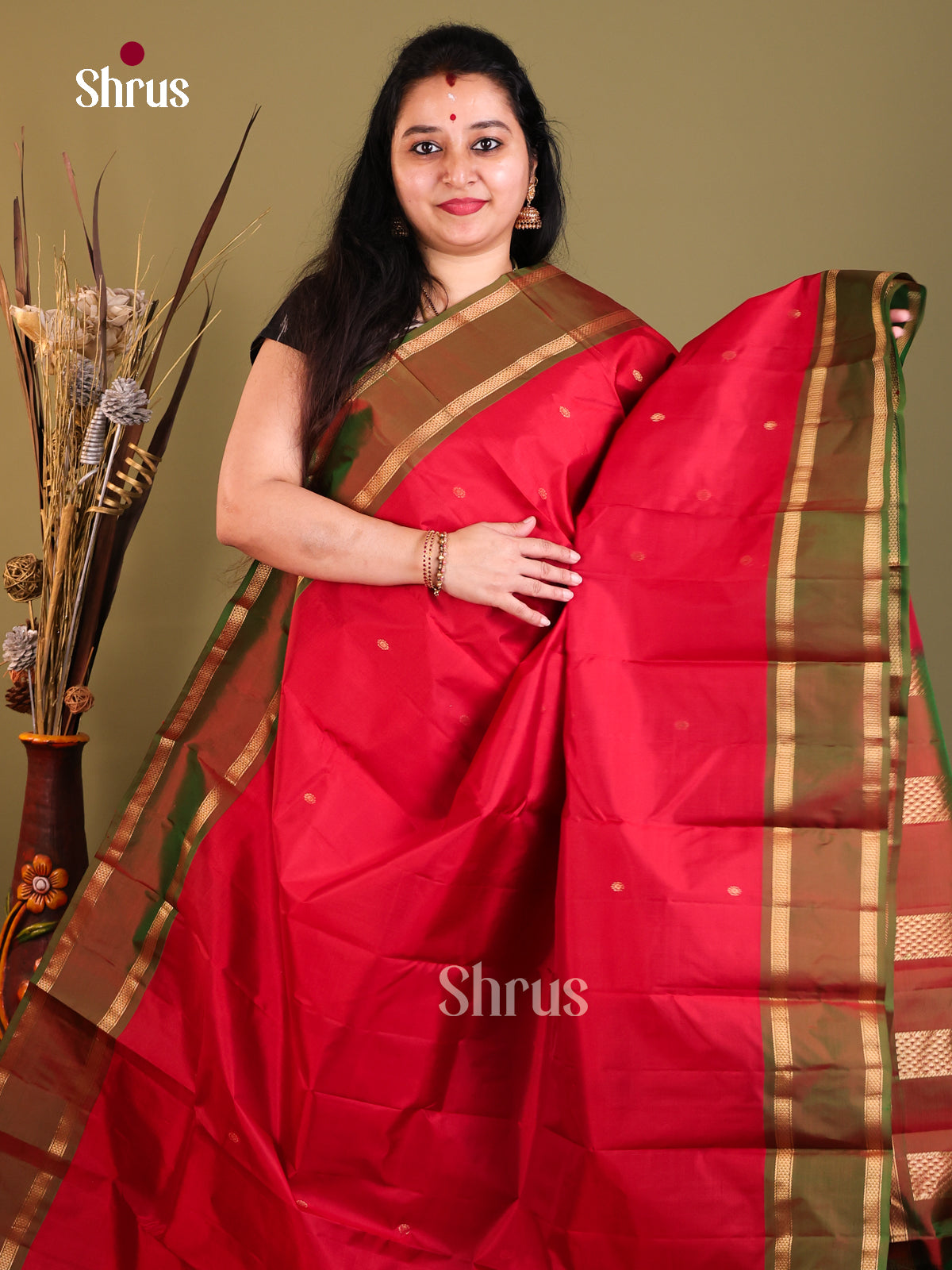 Red and green Kanchipuram Butta design Saree -1