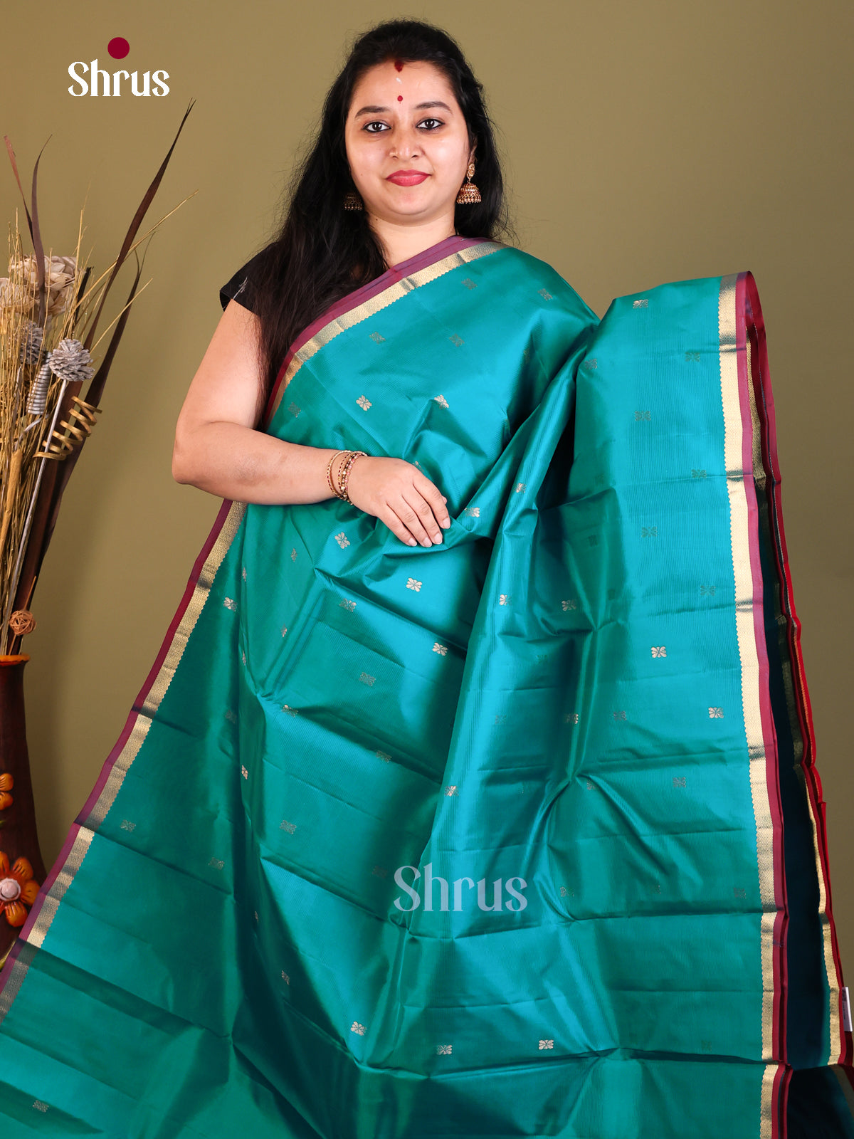 blue and red Kanchipuram Butta design Saree -1