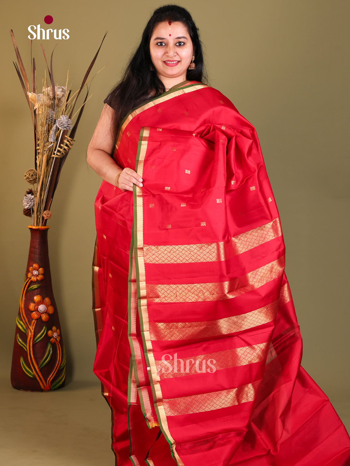 Red Kanchipuram Butta design Saree small border