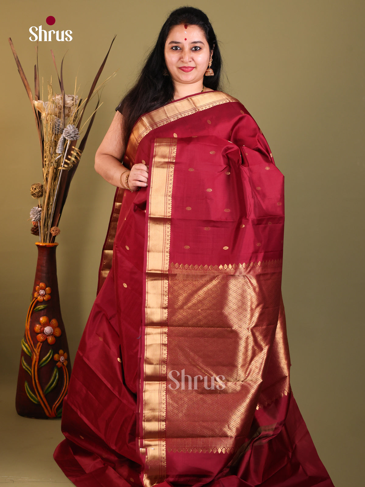 marron Kanchipuram Butta design Saree