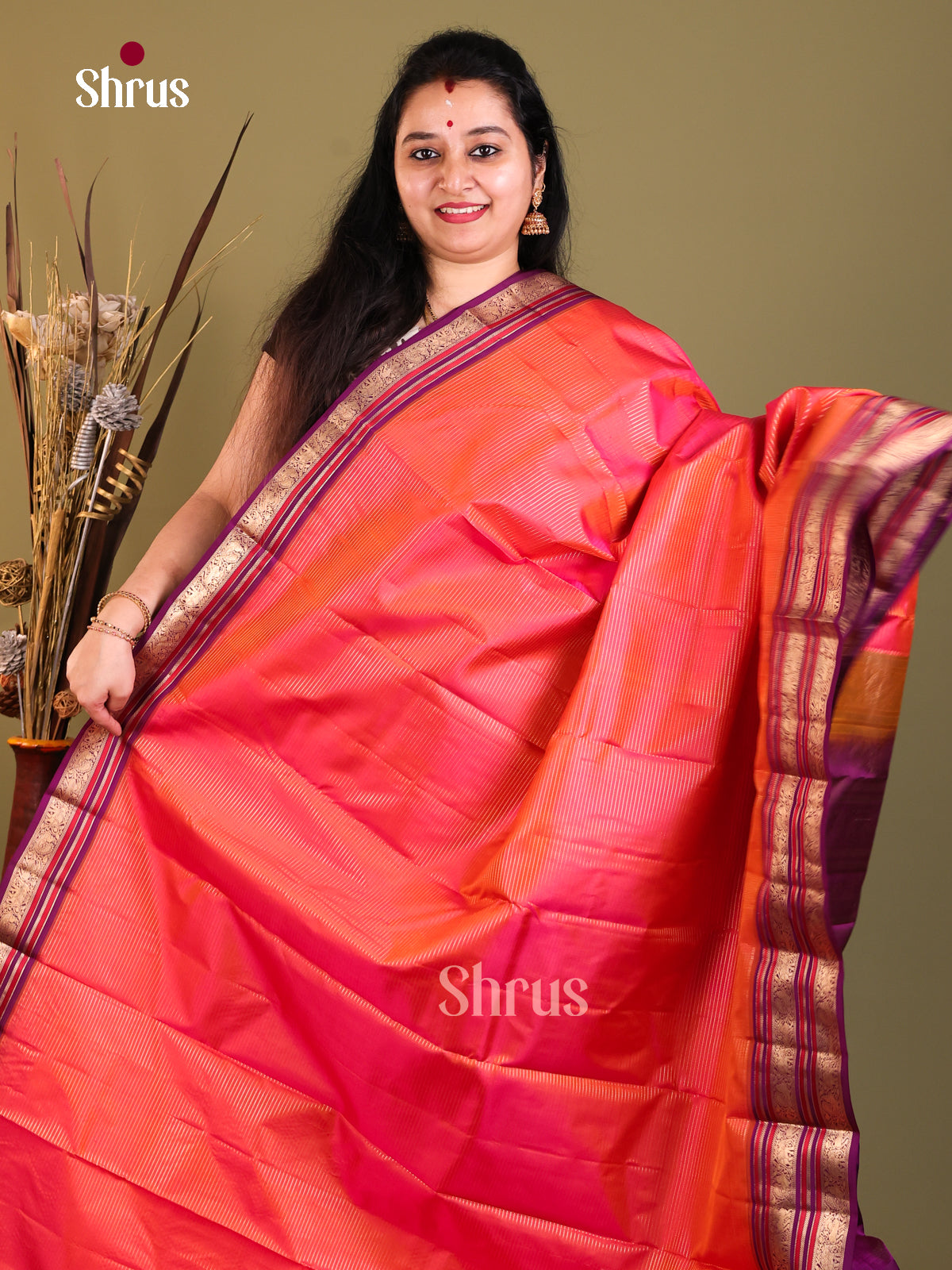 Radiant and majenta Kanchipuram Korvai Vairaoosi Saree -1