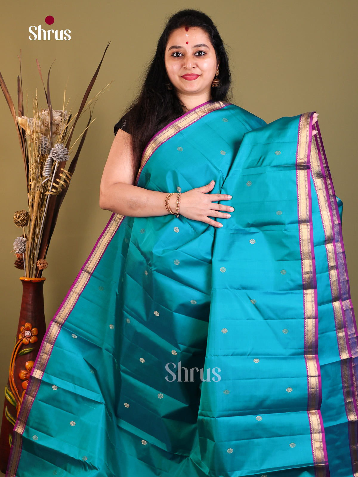 Shiny Blue and purple Kanchipuram Butta design Saree -1