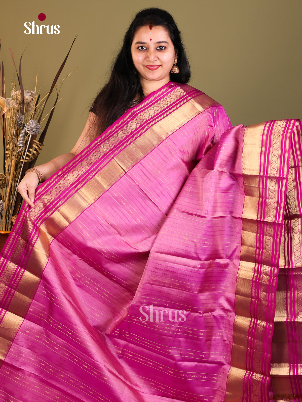Pink and majenta Kanchipuram Butta design Saree -1
