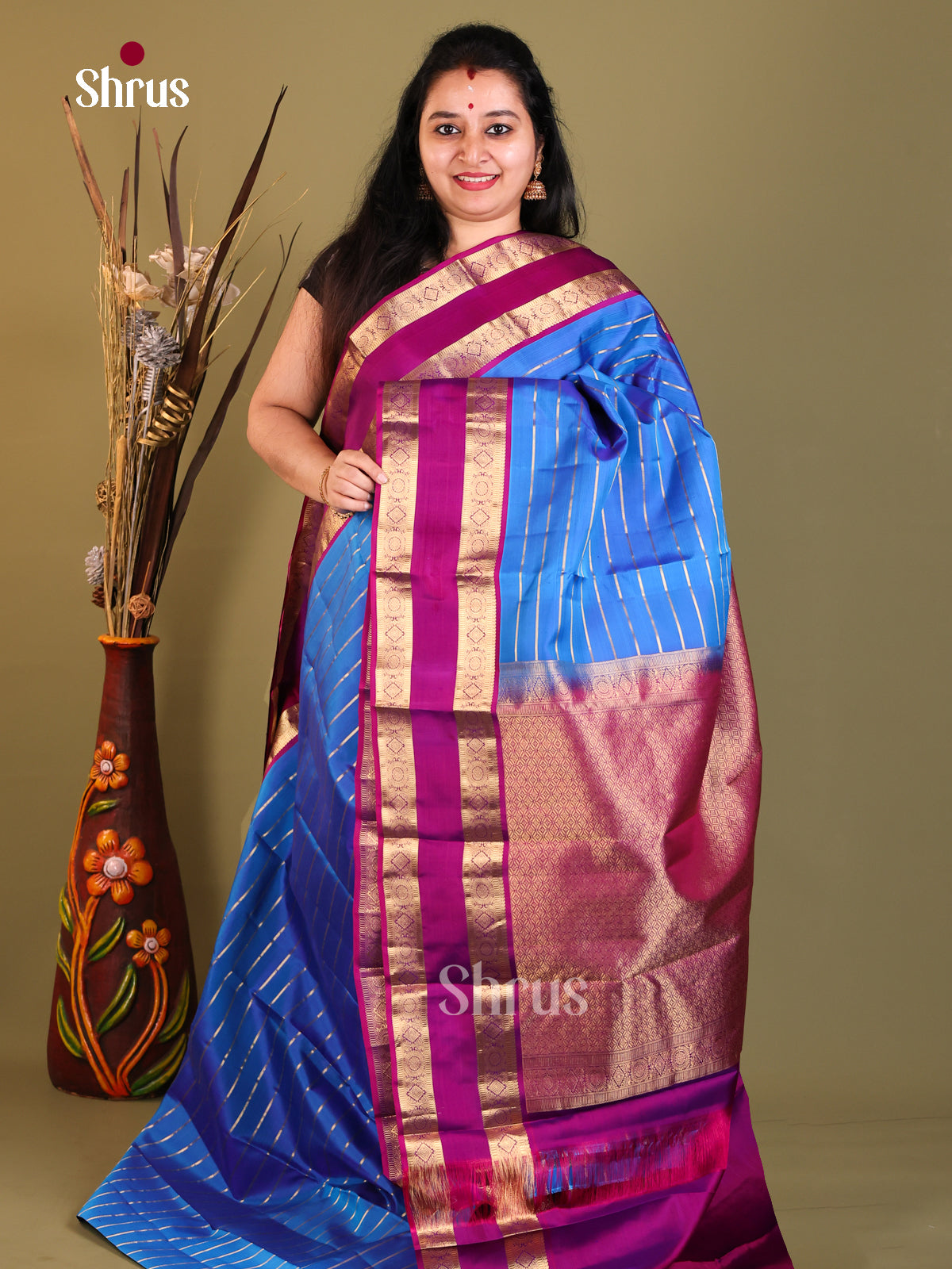 Blue and majanta purple Kanchipuram silk Saree