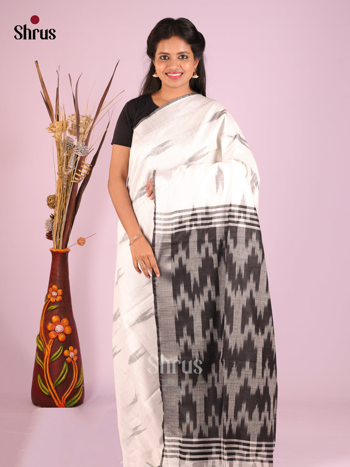 Cream & Grey- Semi Ikkat Saree