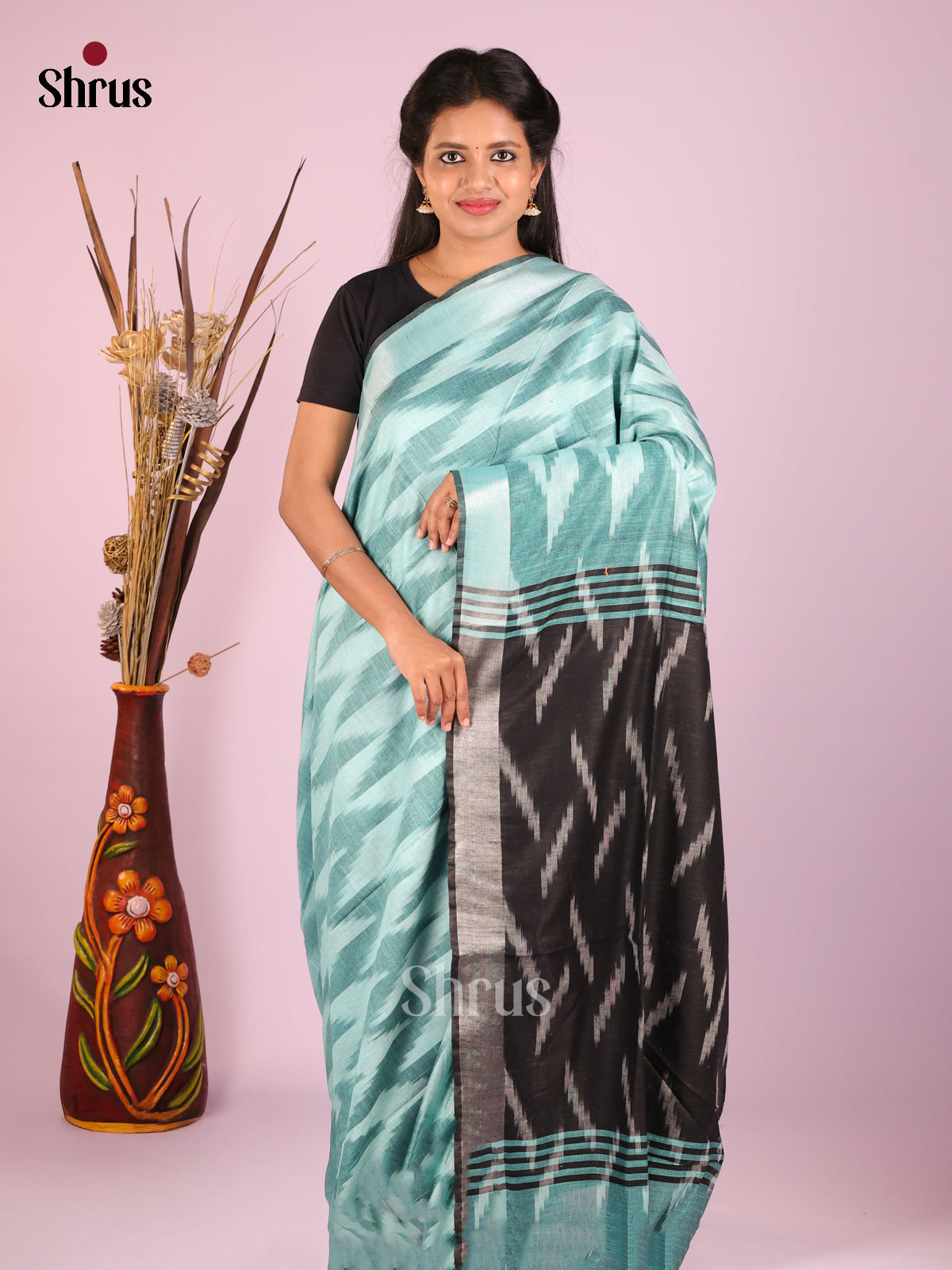 DIS05269 - Semi Ikkat Saree - Shop on Shrus.com