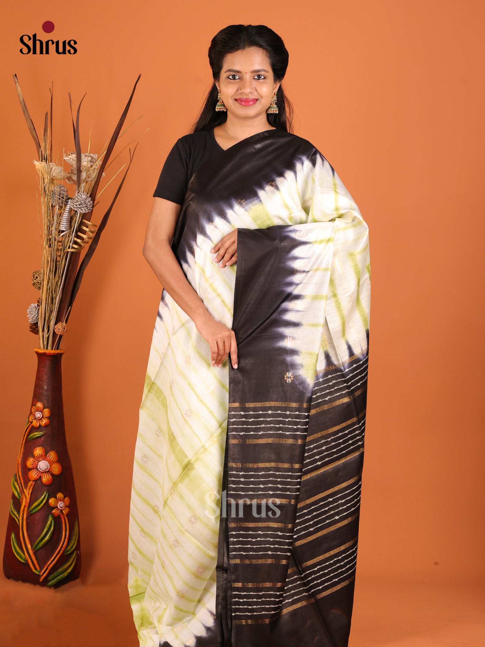 DIS05314 - Shibori Saree - Shop on Shrus.com