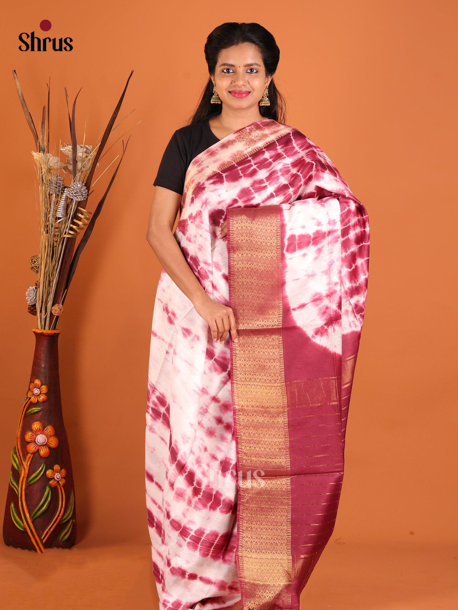 DIS05389 - Shibori Saree - Shop on Shrus.com