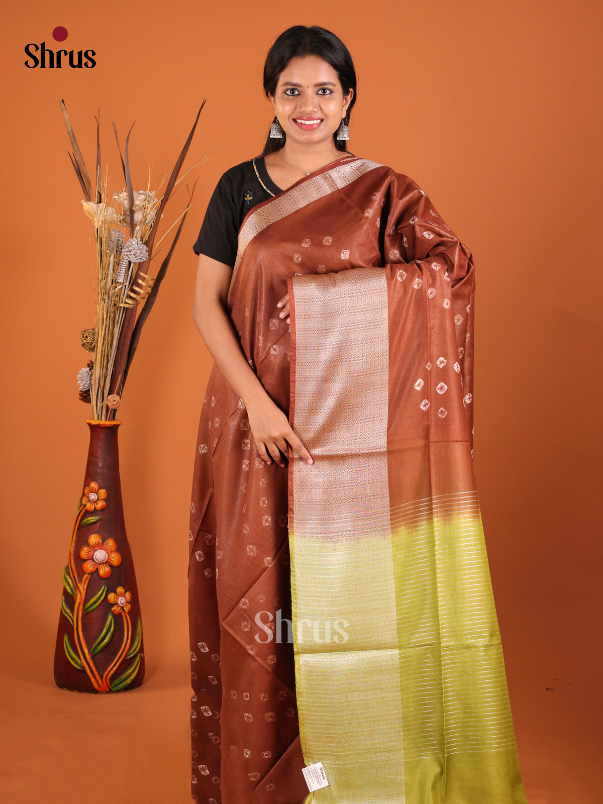 DIS05428 - Shibori Saree - Shop on Shrus.com