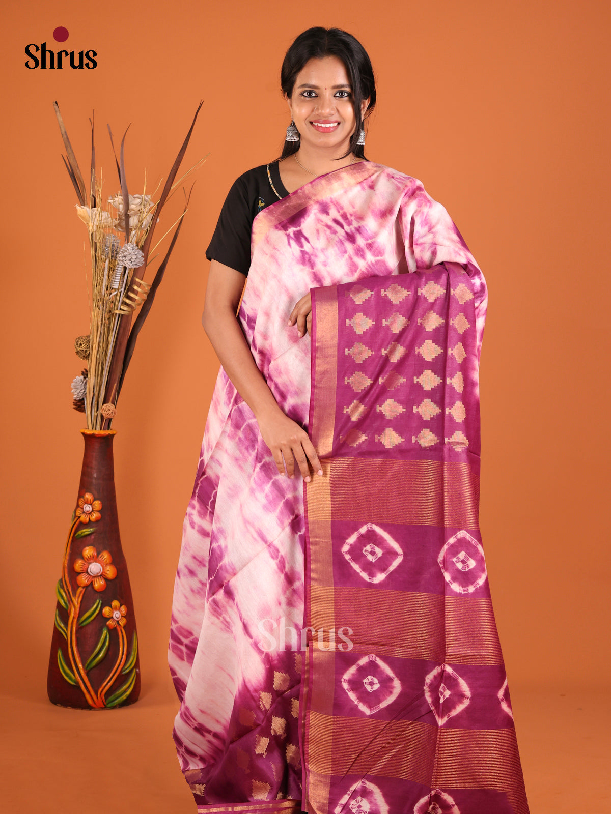DIS05477 - Shibori Saree - Shop on Shrus.com
