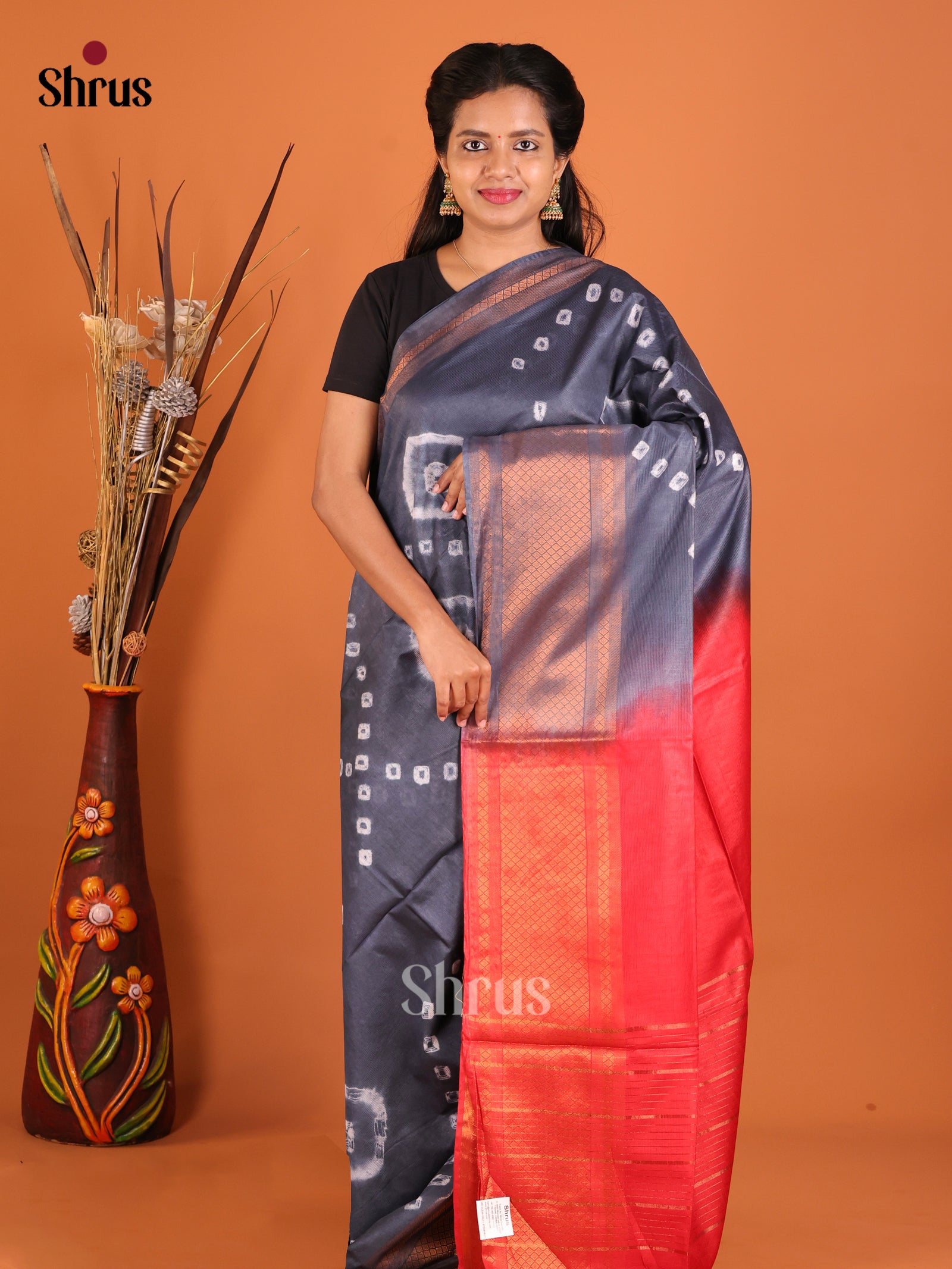 DIS05493 - Shibori Saree - Shop on Shrus.com