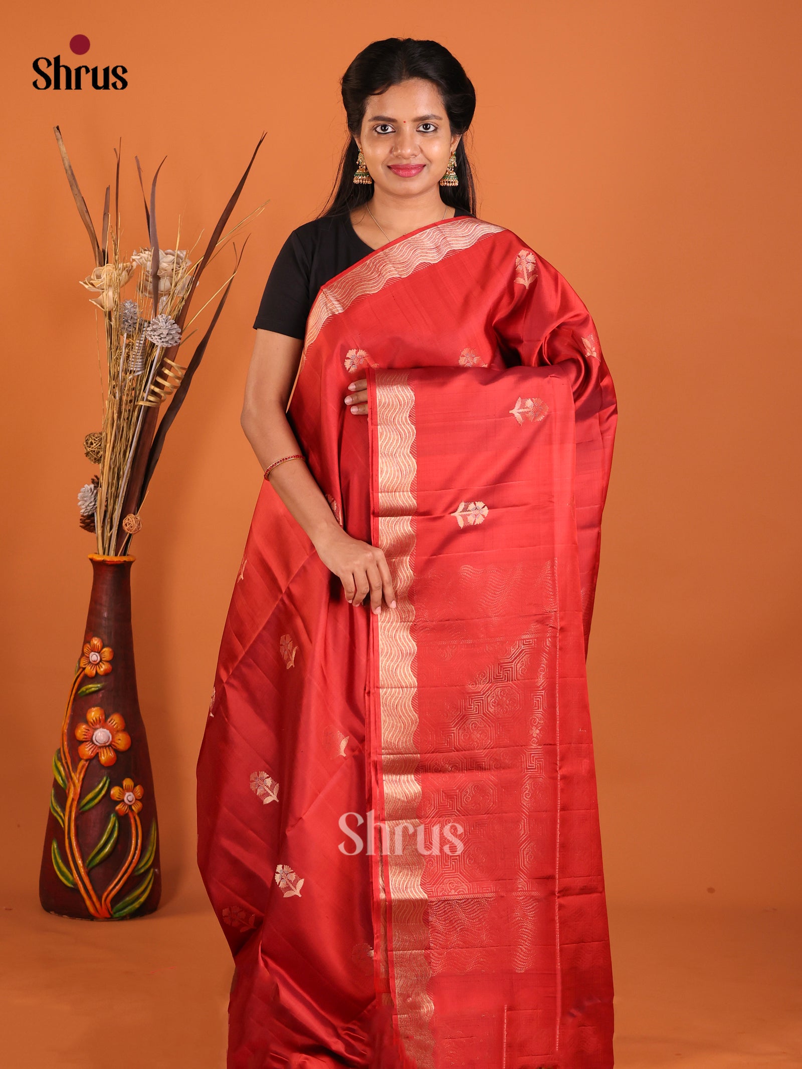 Exquisite Deep Red Soft Silk Saree With Floral Zari Motifs & Brocade Pallu