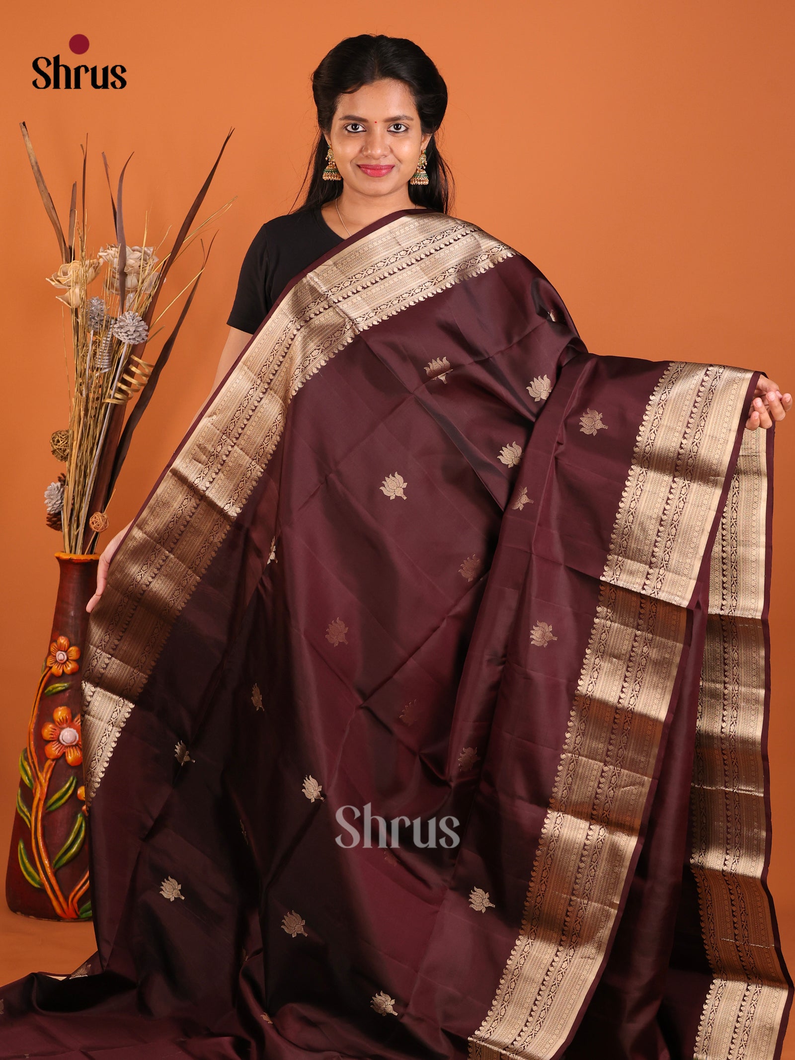 DIS06067 - Soft Silk (HR) Saree - Shop on Shrus.com