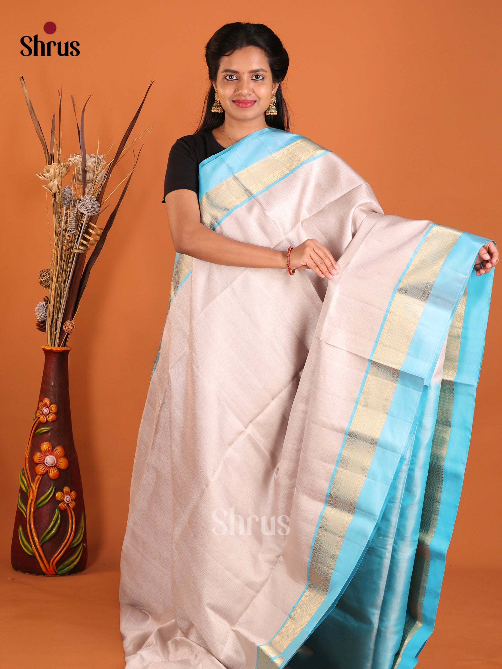 DIS06071 - Soft Silk (HR) Saree