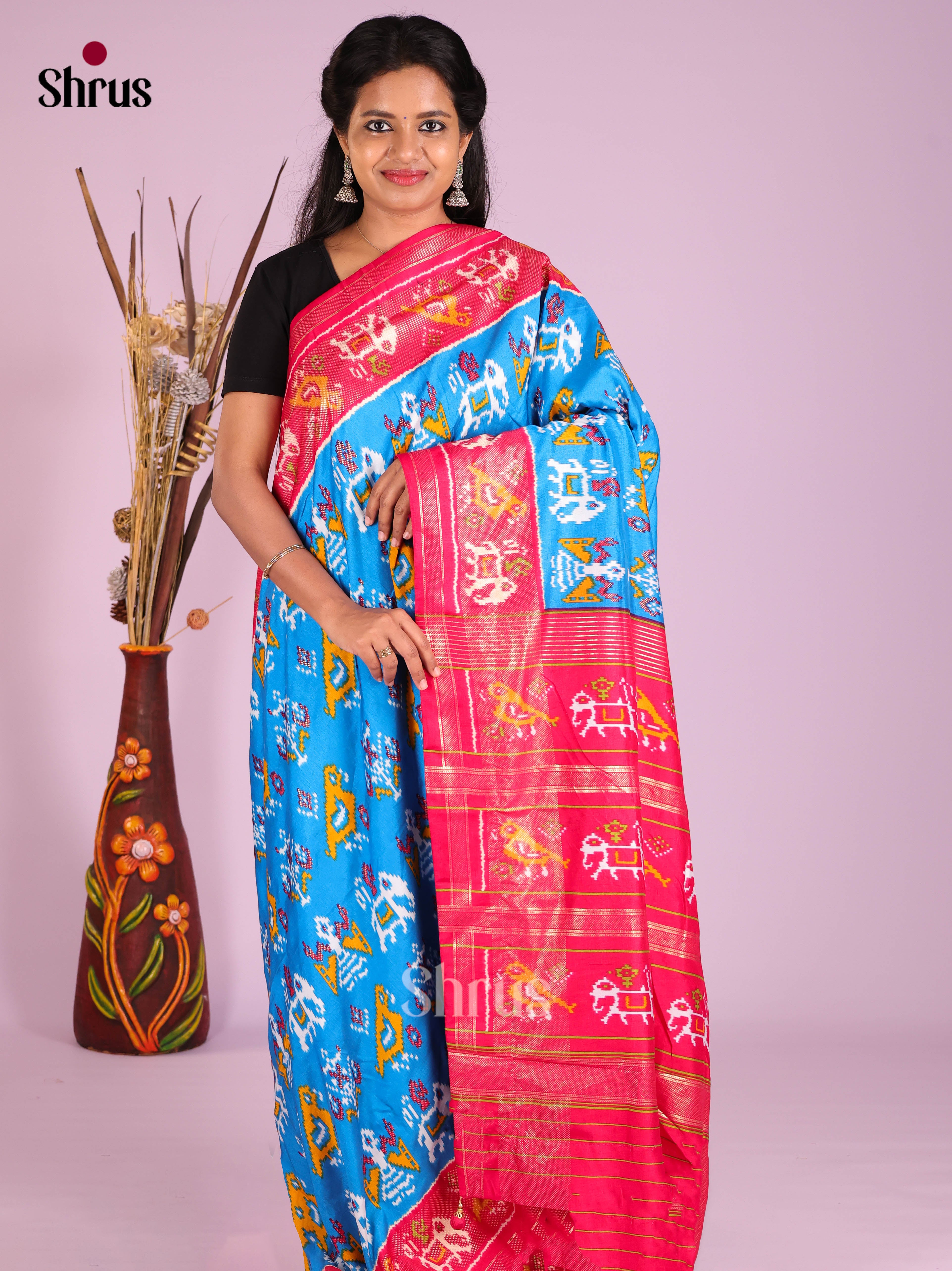 DIS06073 - Semi Ikkat Print Saree
